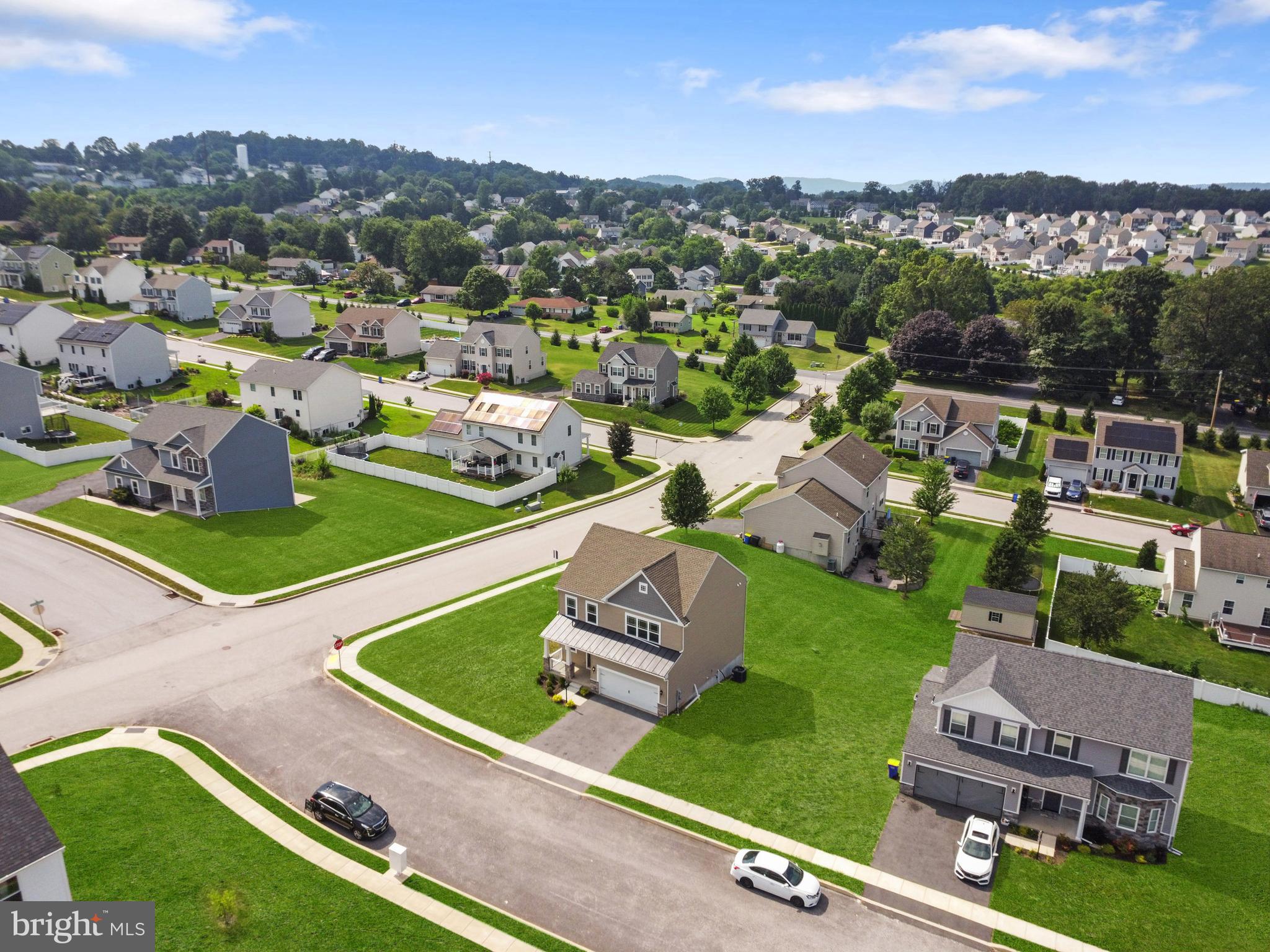 LEXINGTON ESTATES - Residential