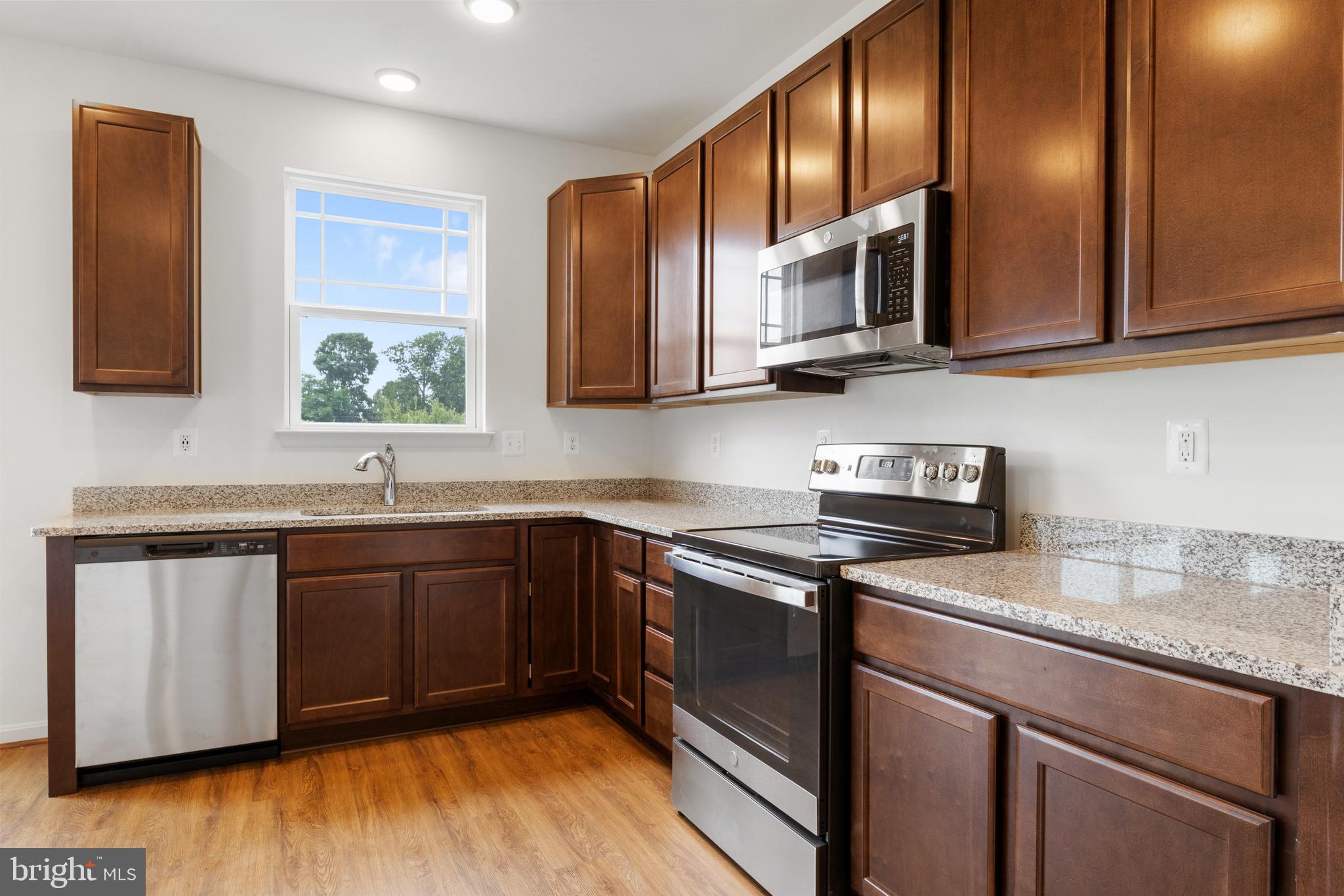 LEXINGTON ESTATES - Residential