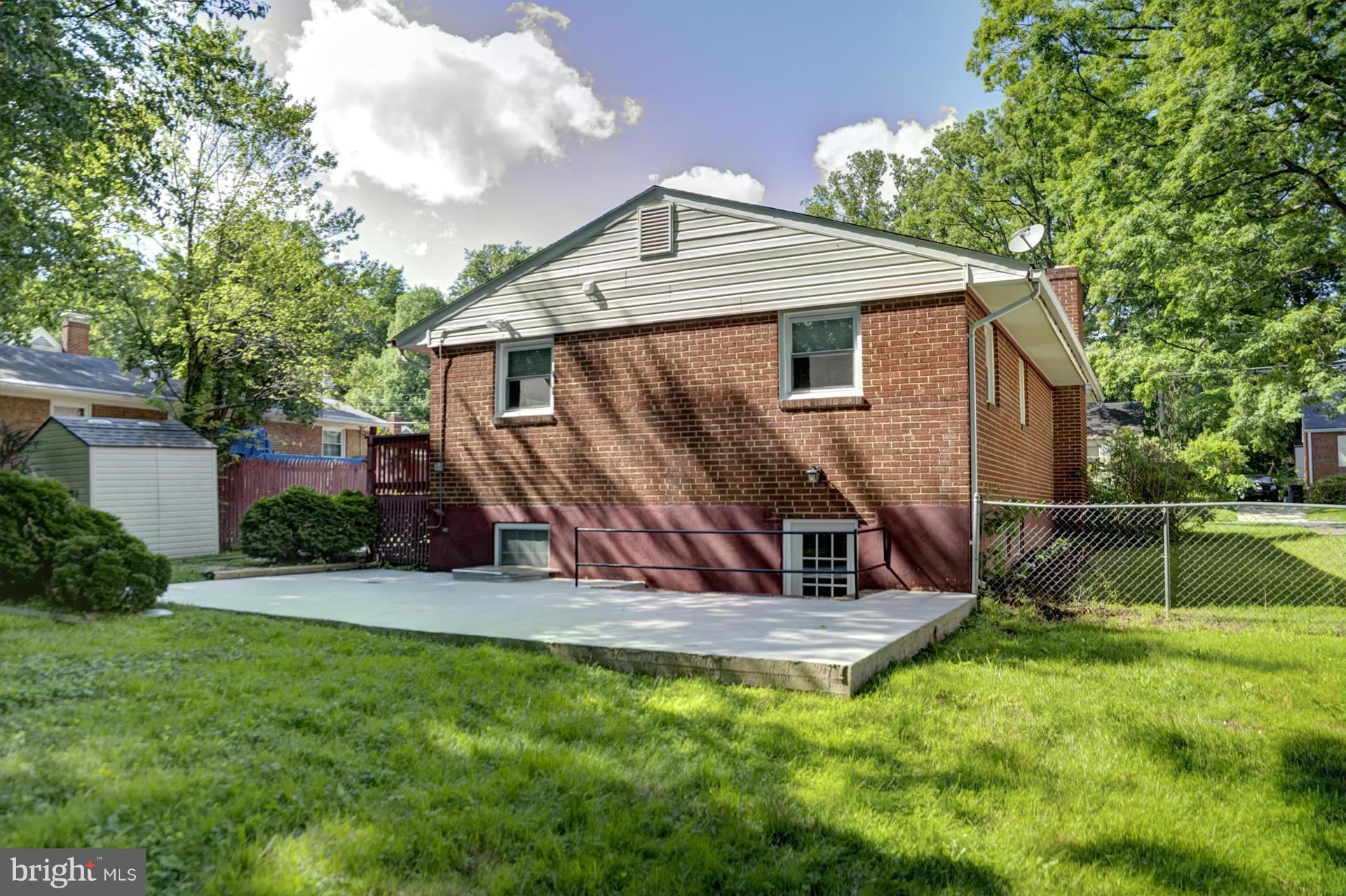 FAIRFAX WOODS - Residential