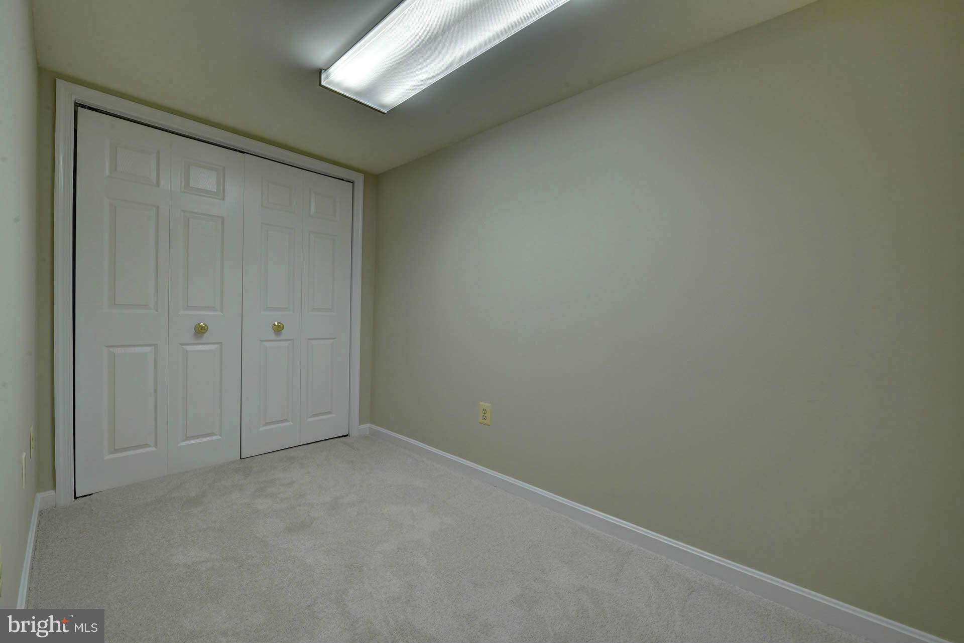 FAIRFAX WOODS - Residential