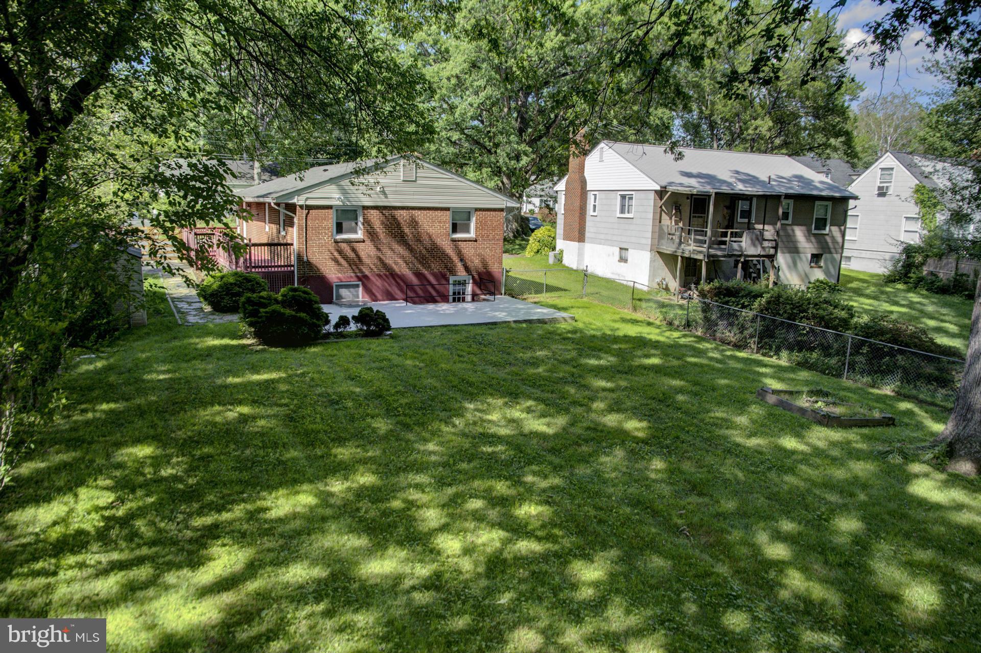 FAIRFAX WOODS - Residential