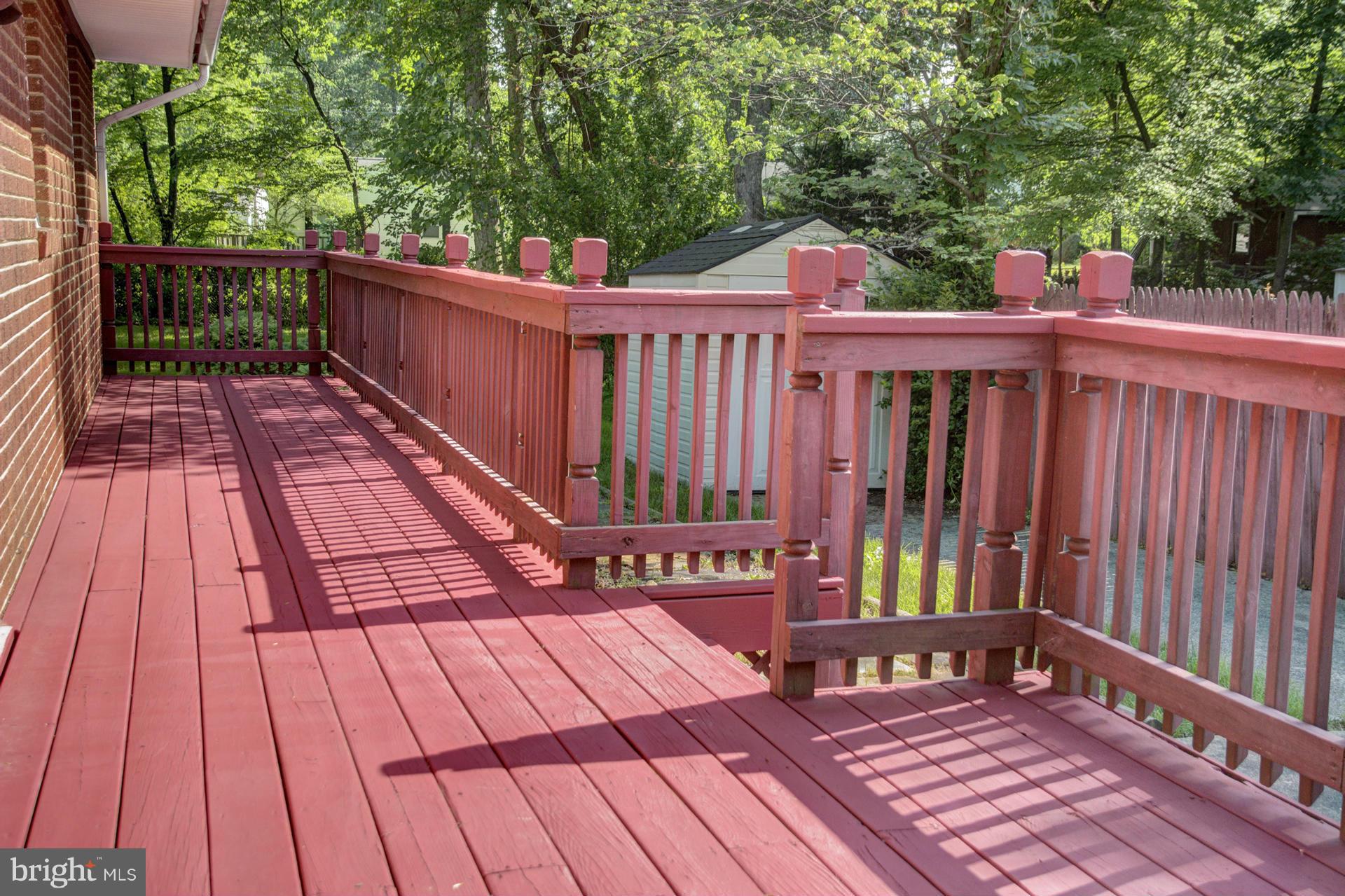 FAIRFAX WOODS - Residential