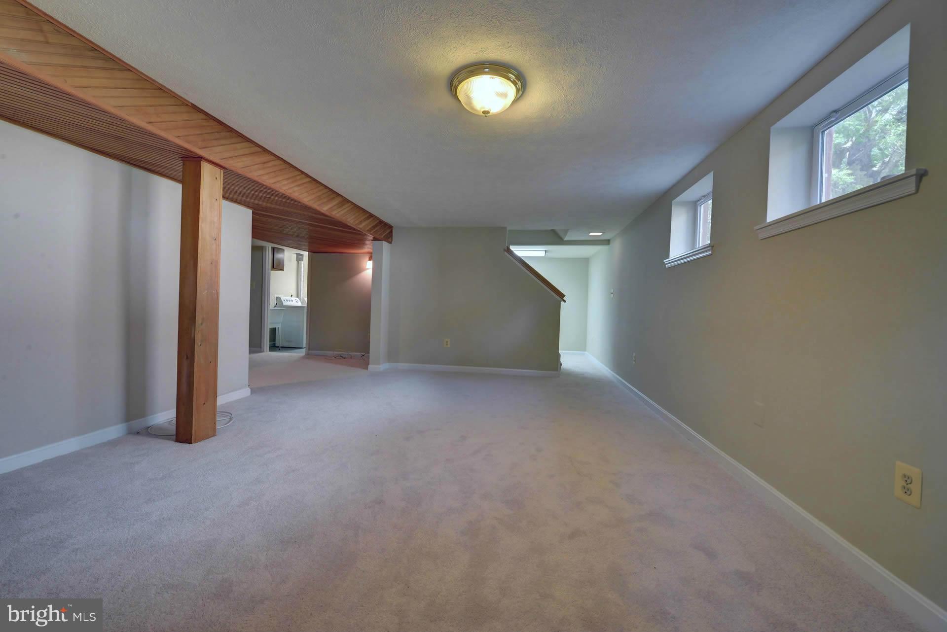 FAIRFAX WOODS - Residential