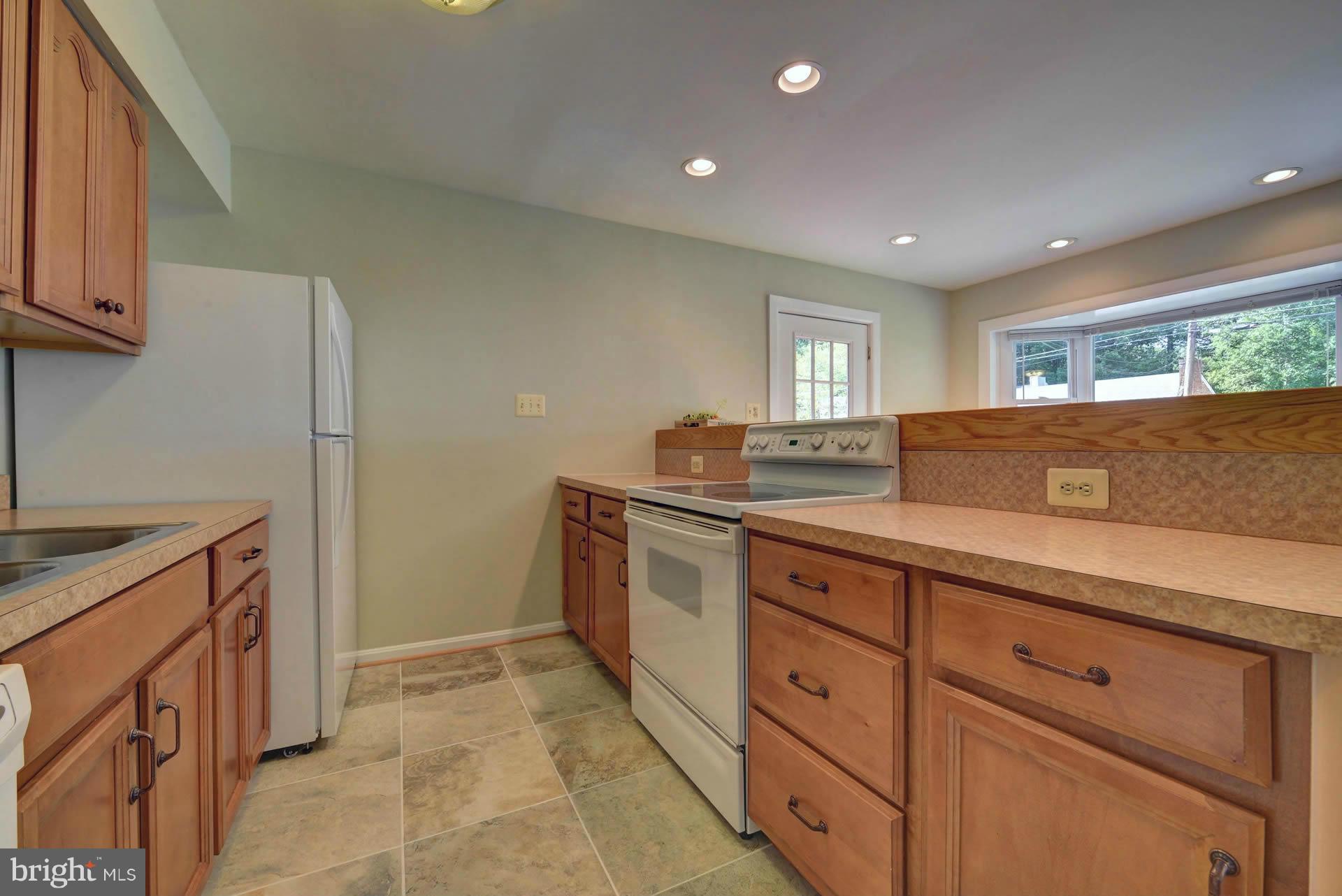 FAIRFAX WOODS - Residential