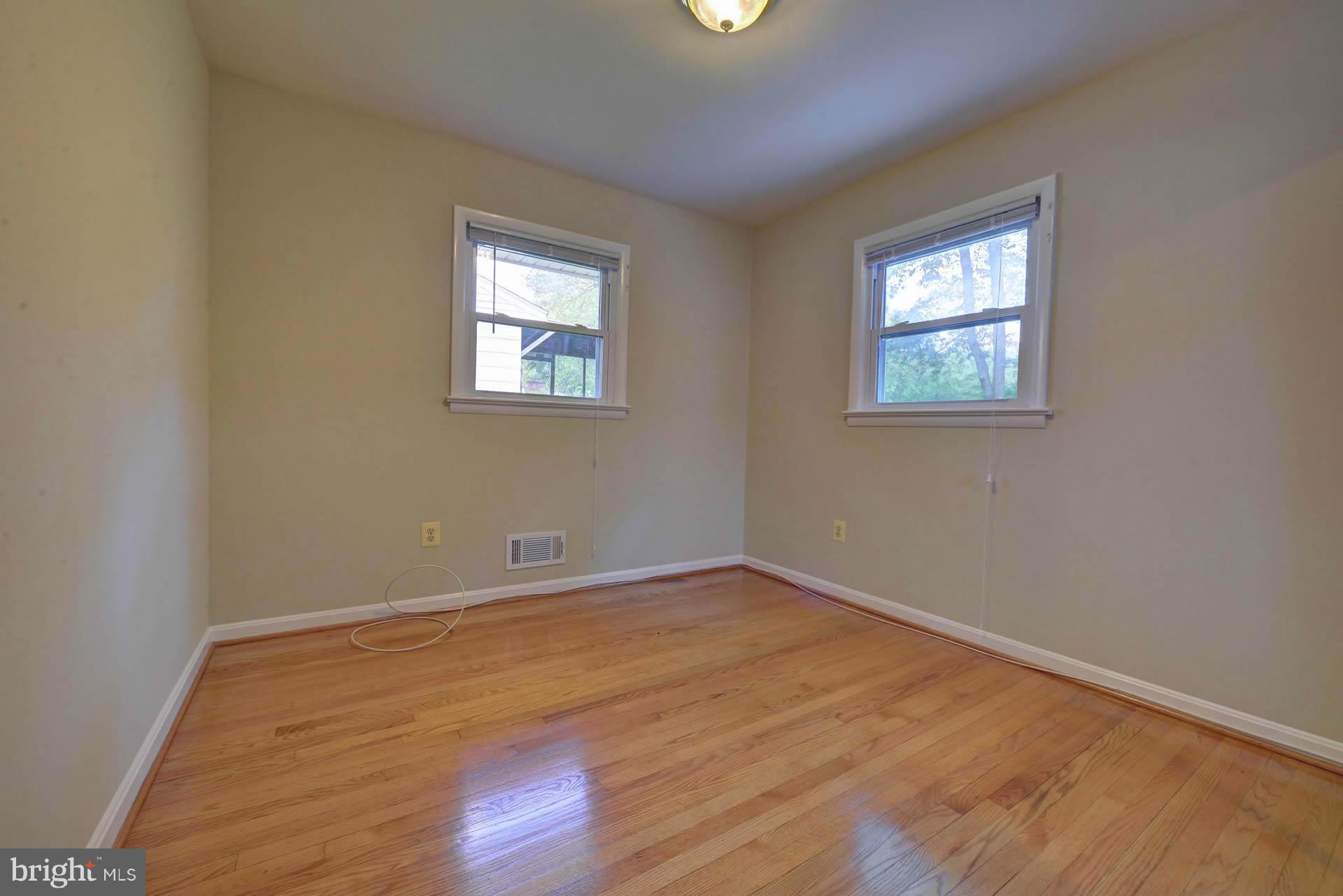 FAIRFAX WOODS - Residential