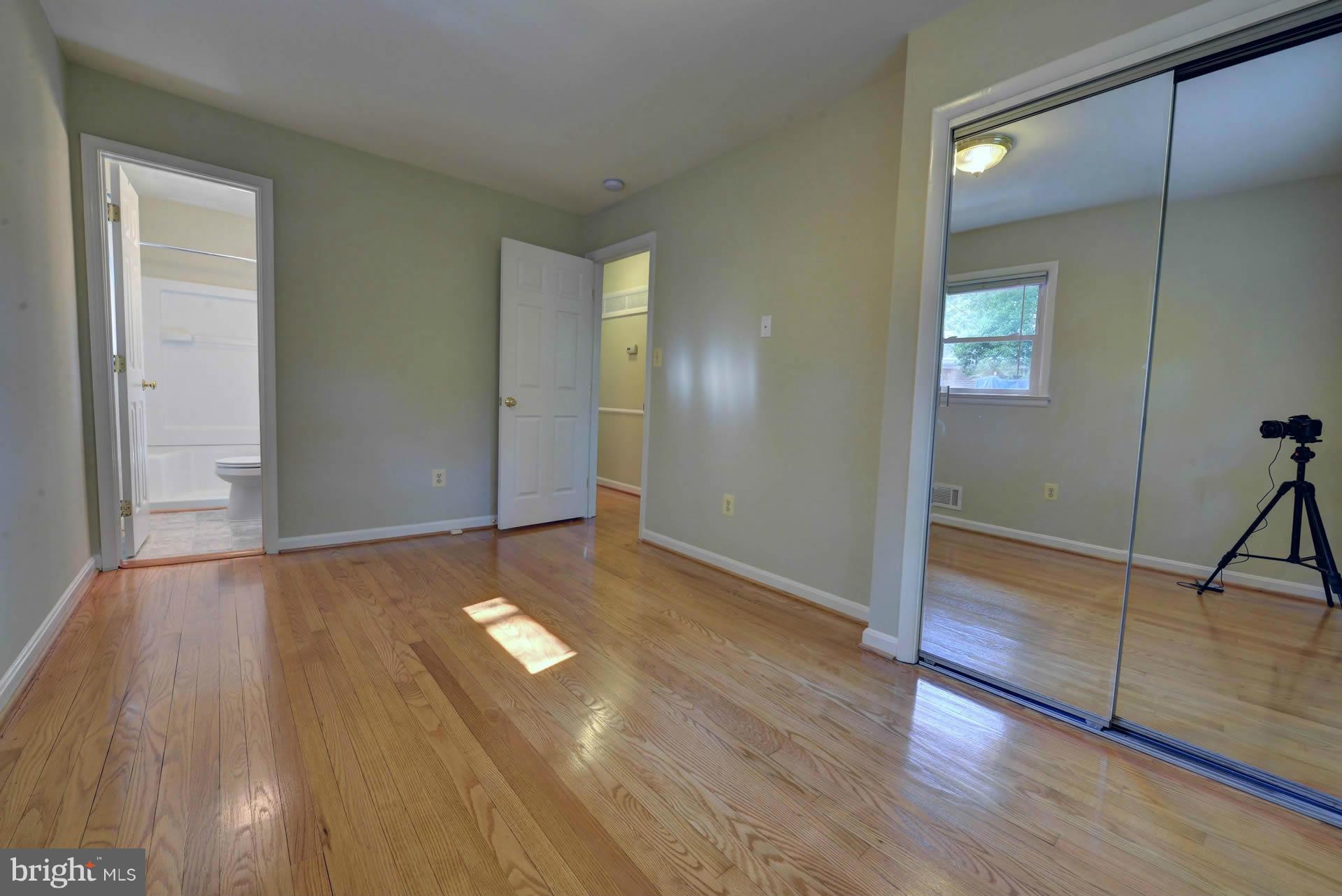 FAIRFAX WOODS - Residential