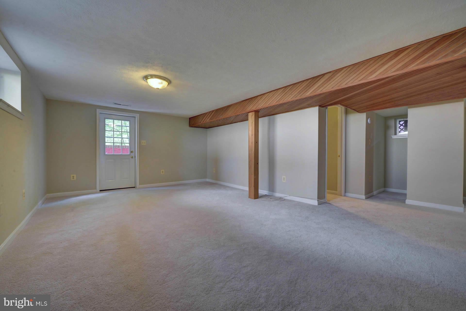 FAIRFAX WOODS - Residential