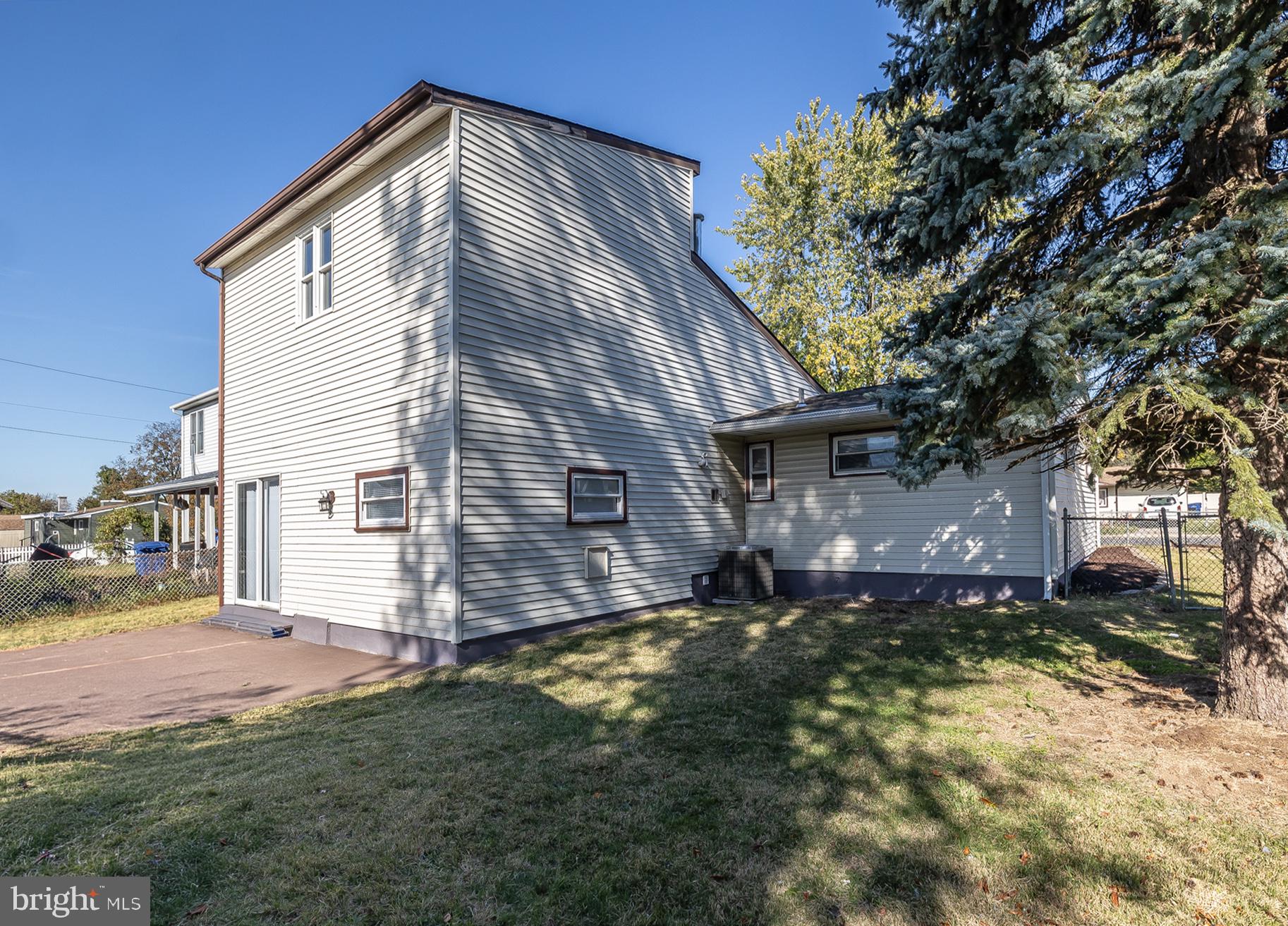 524 N COLES AVENUE