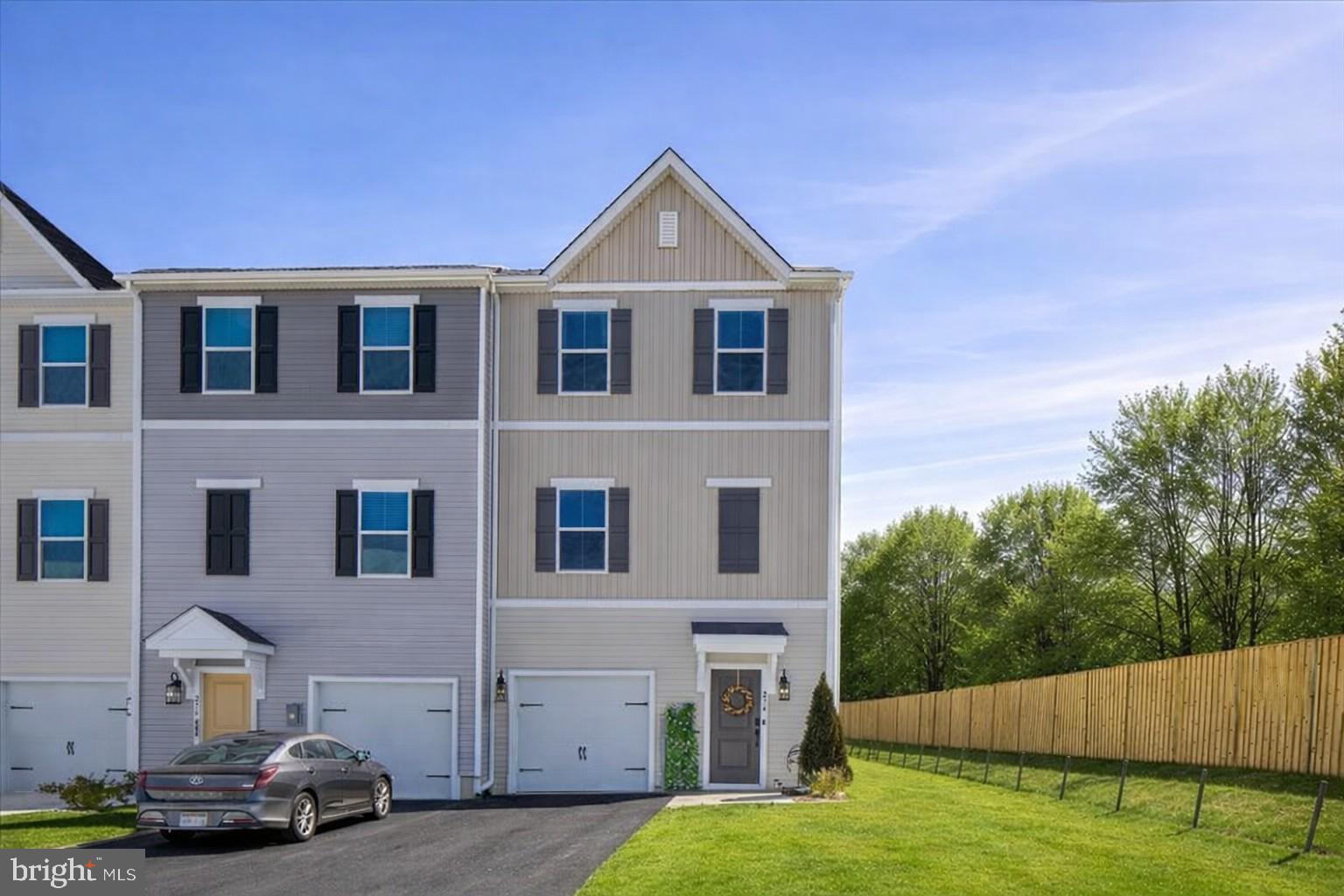 LIBERTY RUN - Residential