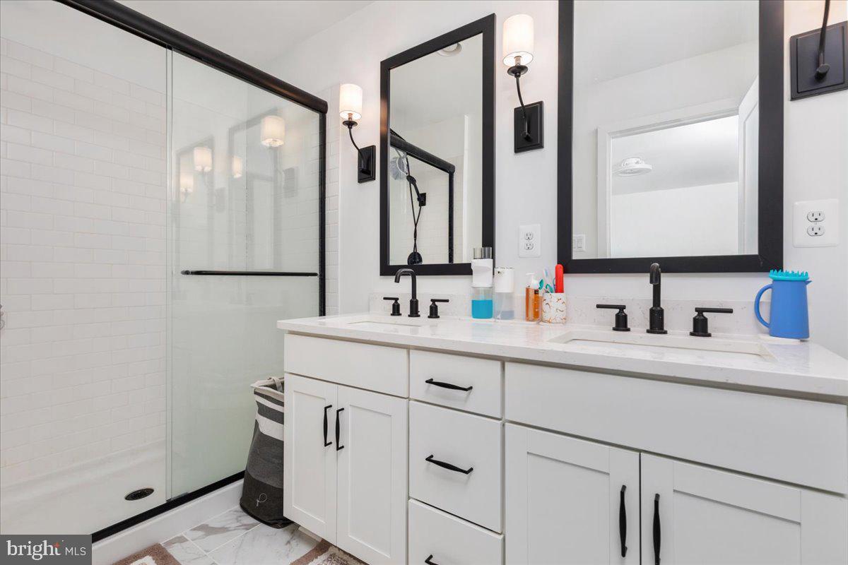 LIBERTY RUN - Residential