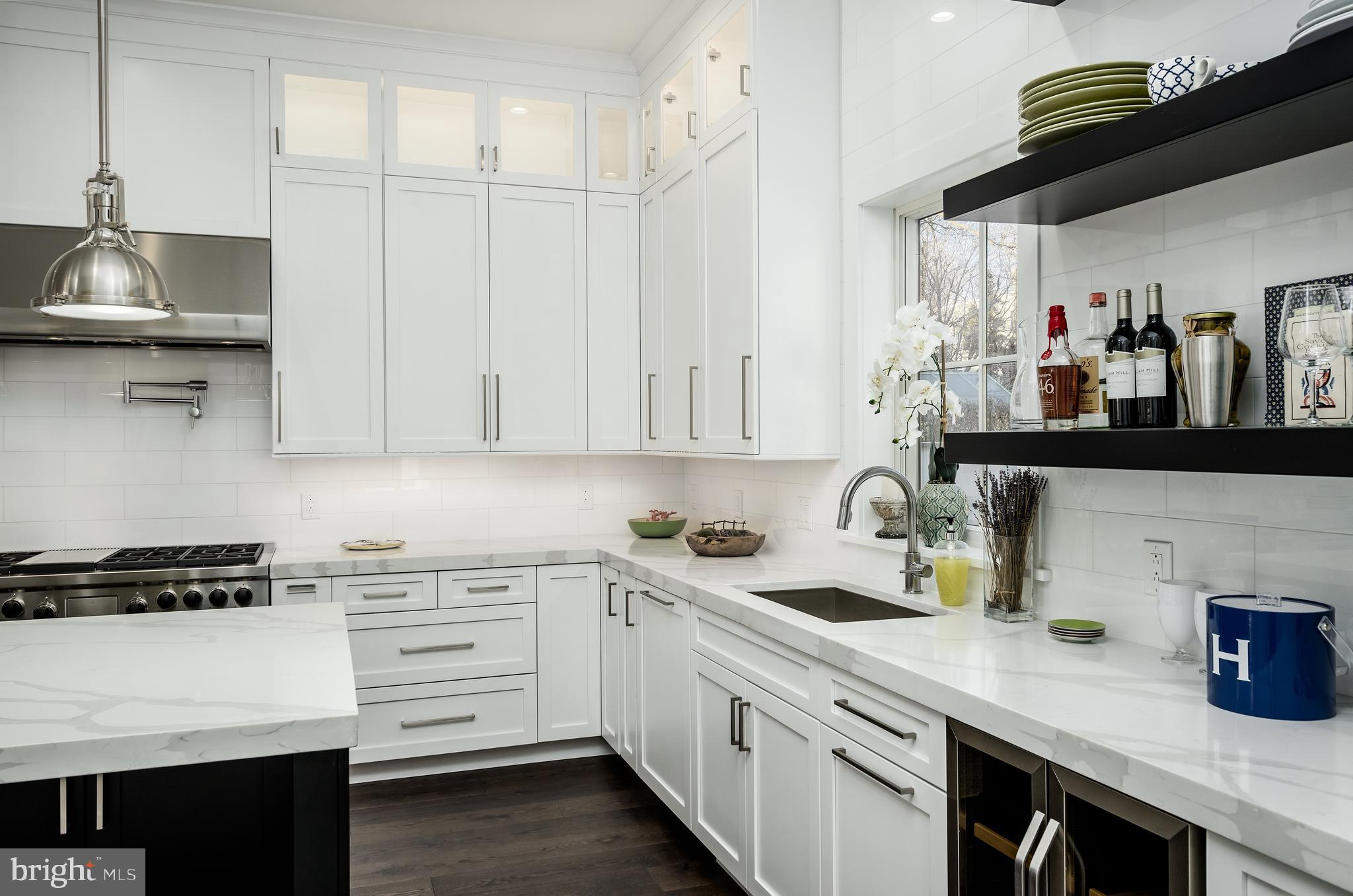 CHESTNUT HILL - Residential