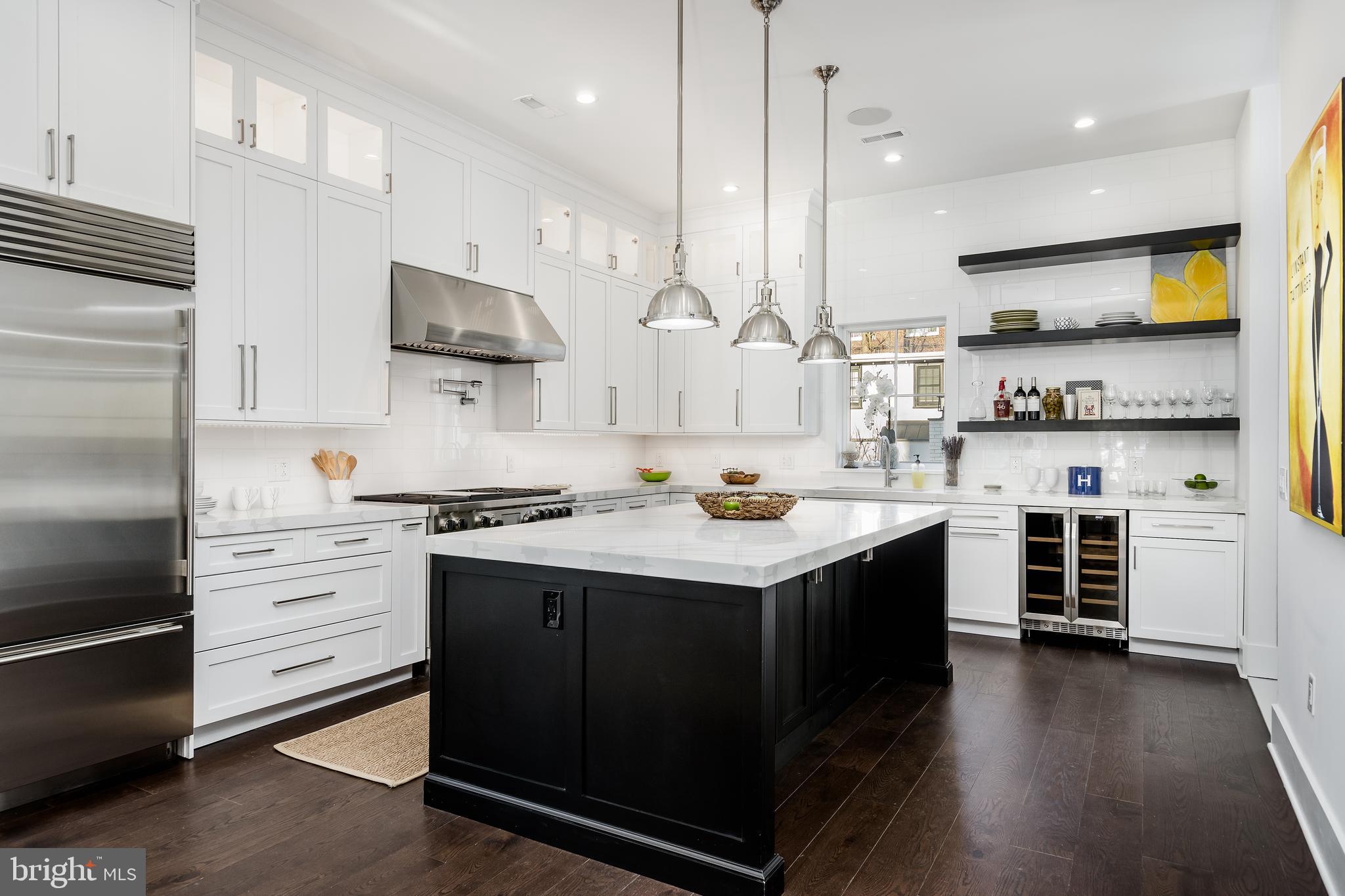 CHESTNUT HILL - Residential