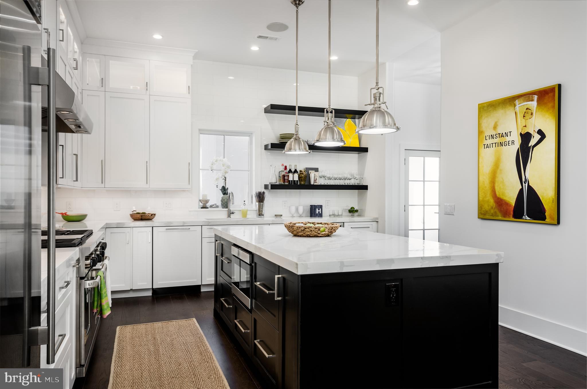 CHESTNUT HILL - Residential