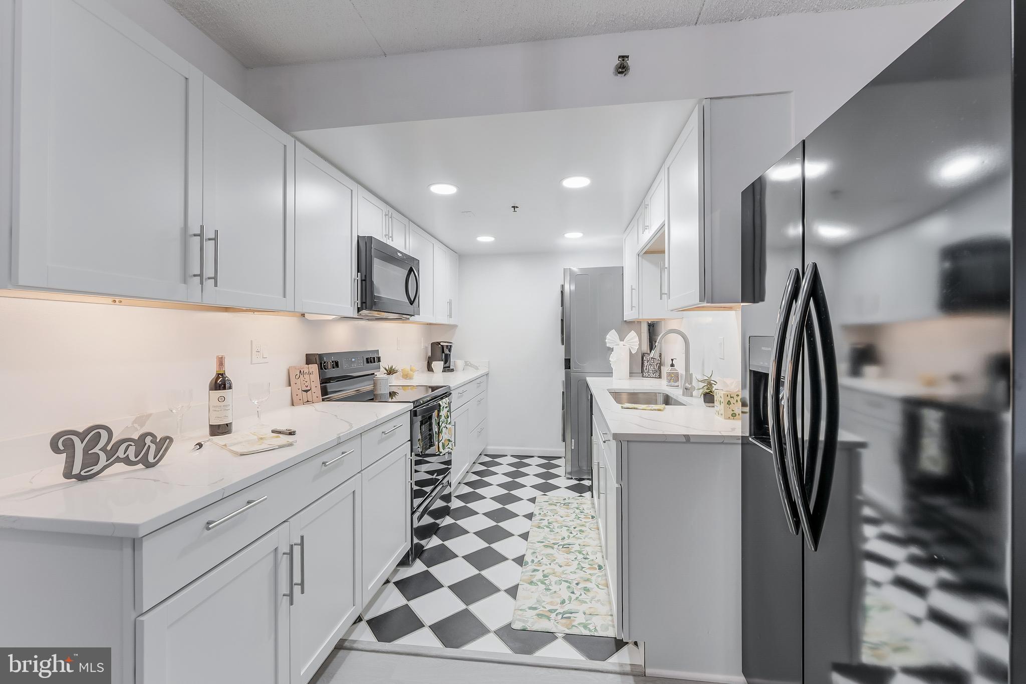 HIGHPOINTE - Residential