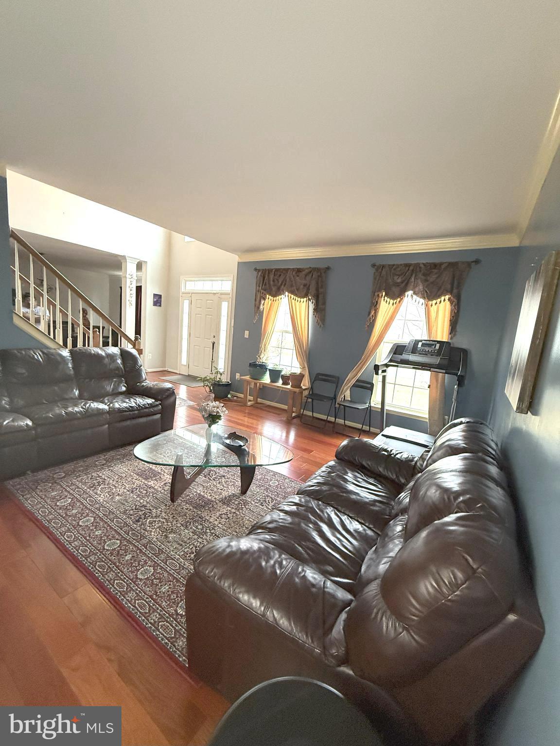 KINGS CROSSING - Residential Lease