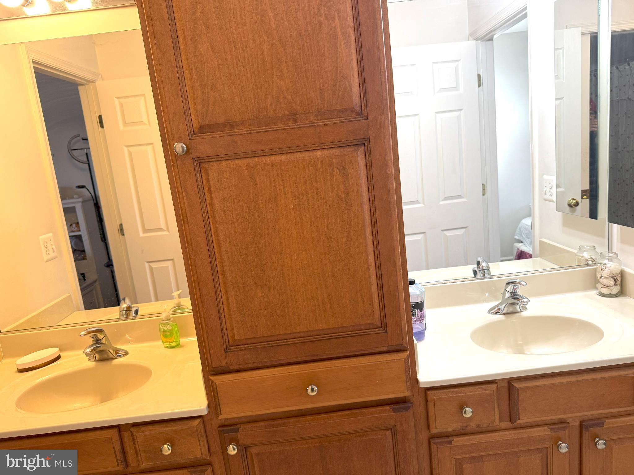 KINGS CROSSING - Residential Lease