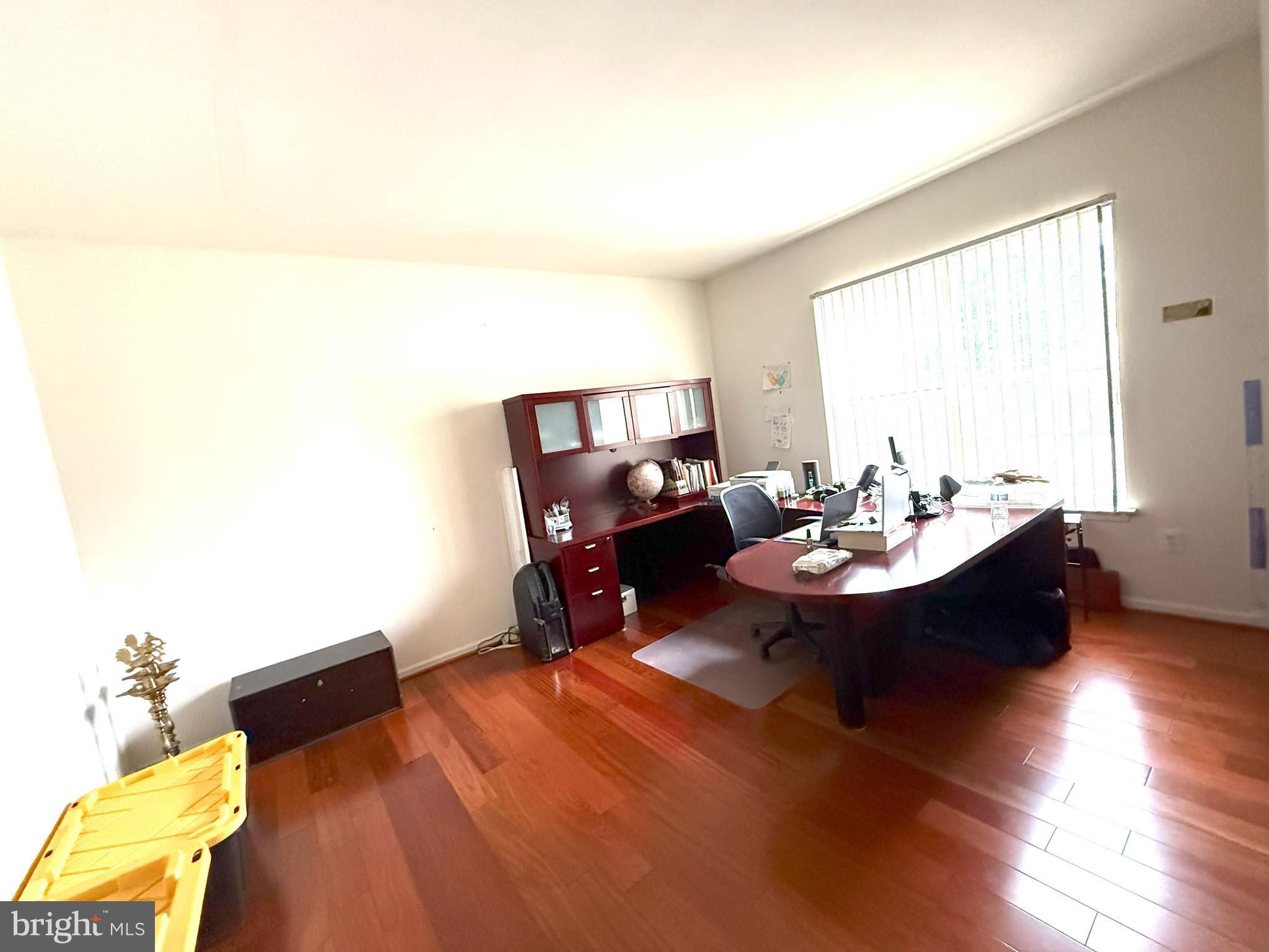 KINGS CROSSING - Residential Lease