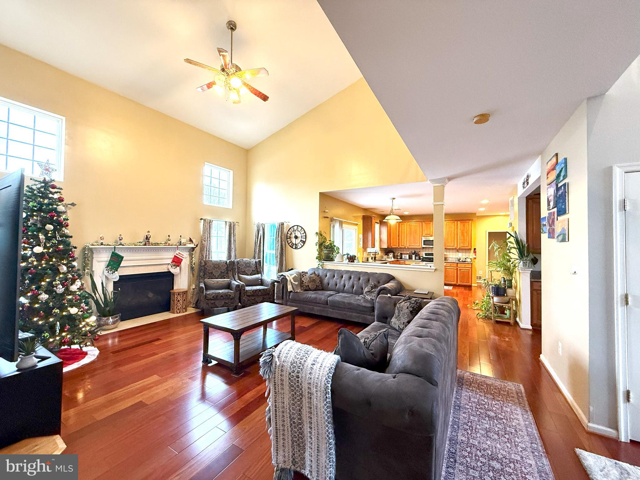 KINGS CROSSING - Residential Lease