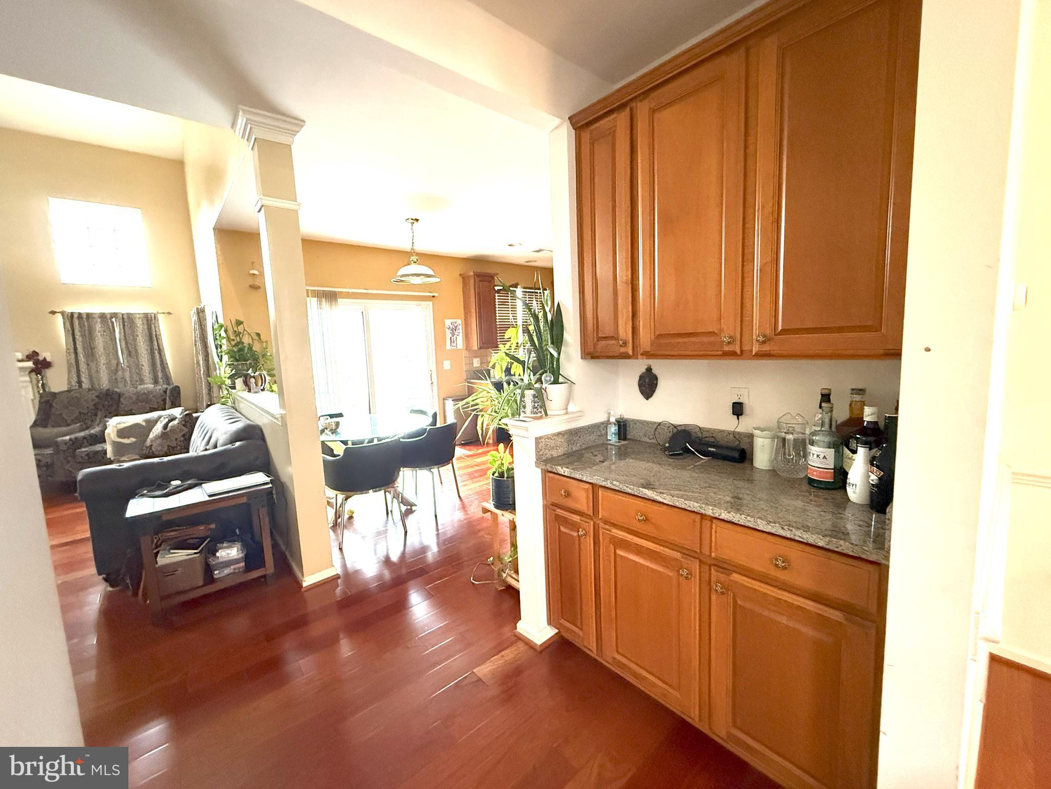 KINGS CROSSING - Residential Lease