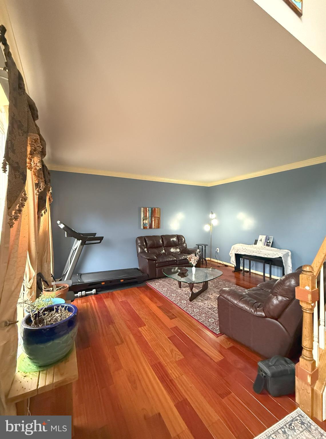 KINGS CROSSING - Residential Lease