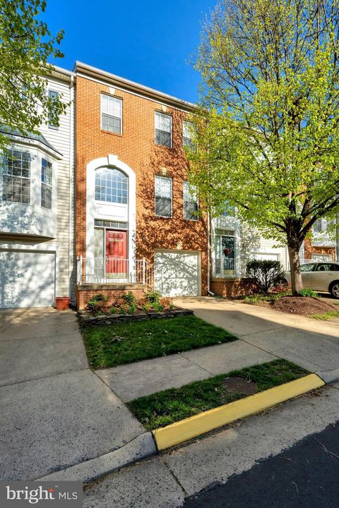Photo of 4112 Flower Box Court, FAIRFAX, VA 22030 (MLS # VAFX2301804)
