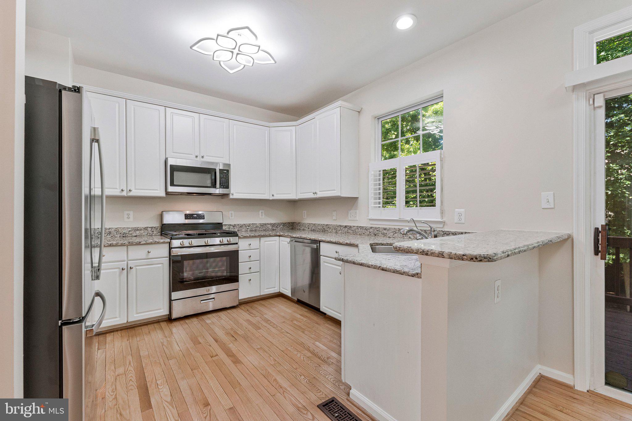 4112 FLOWER BOX COURT
