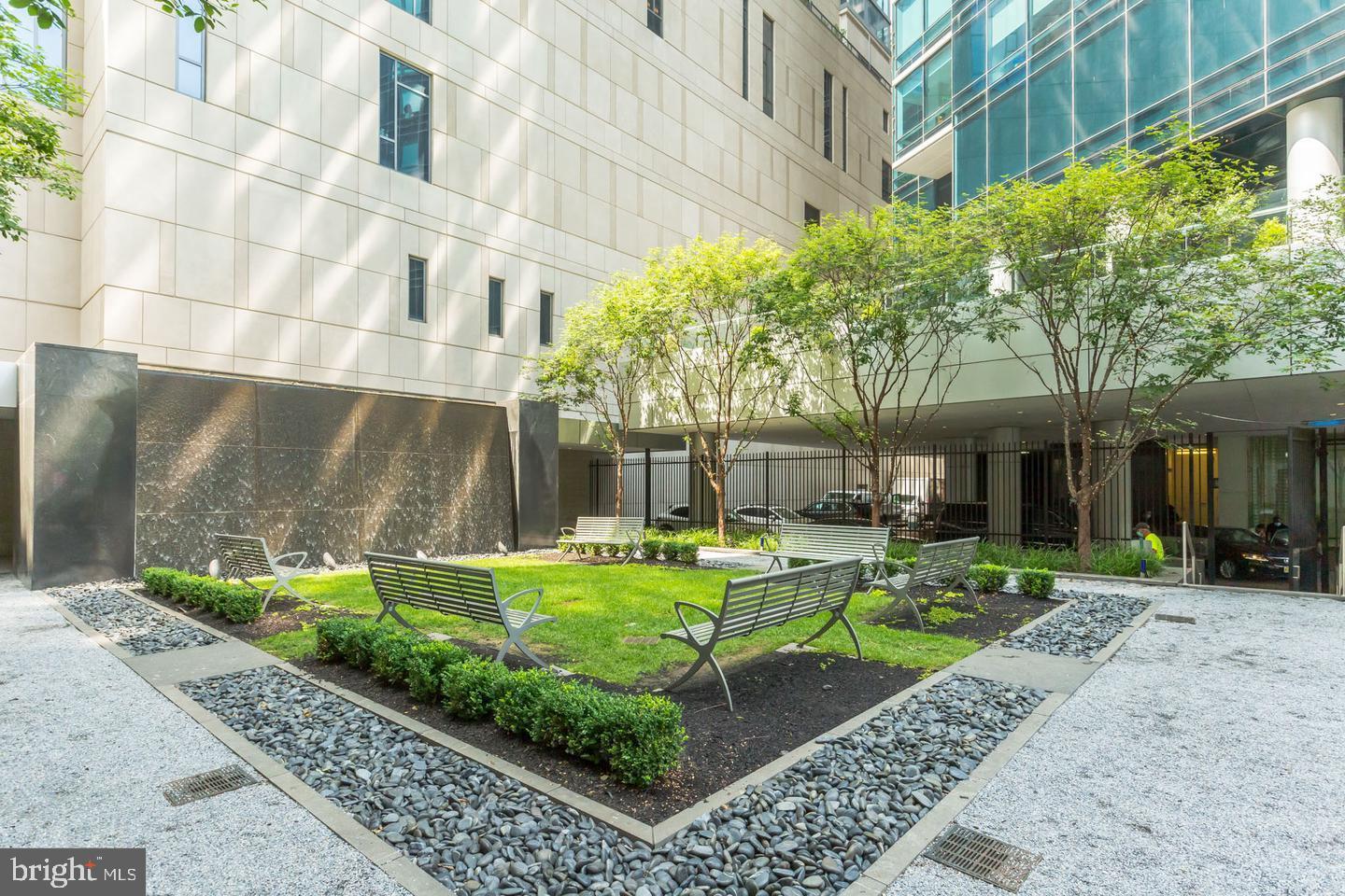 PENN SQUARE - Residential