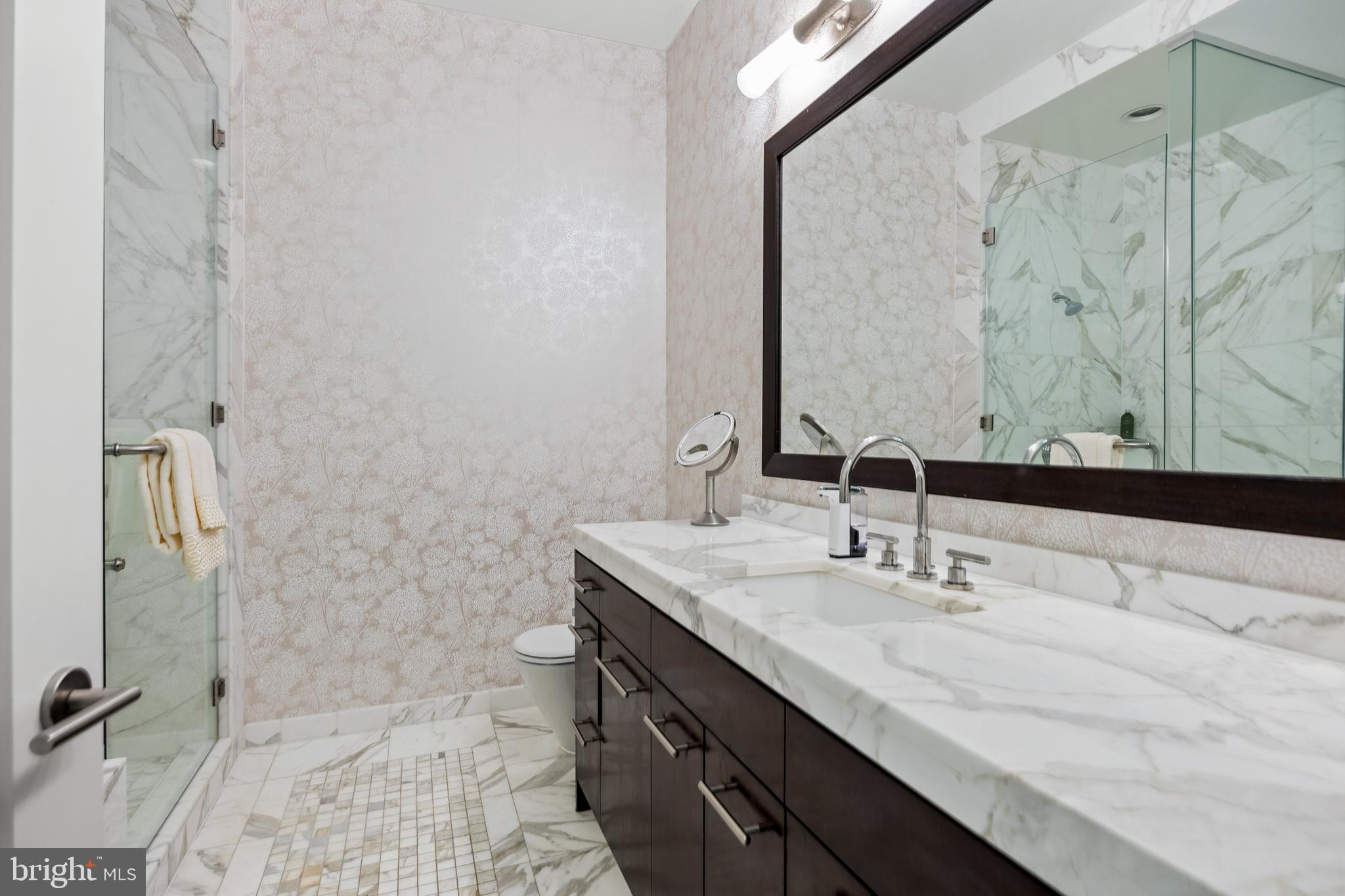 PENN SQUARE - Residential