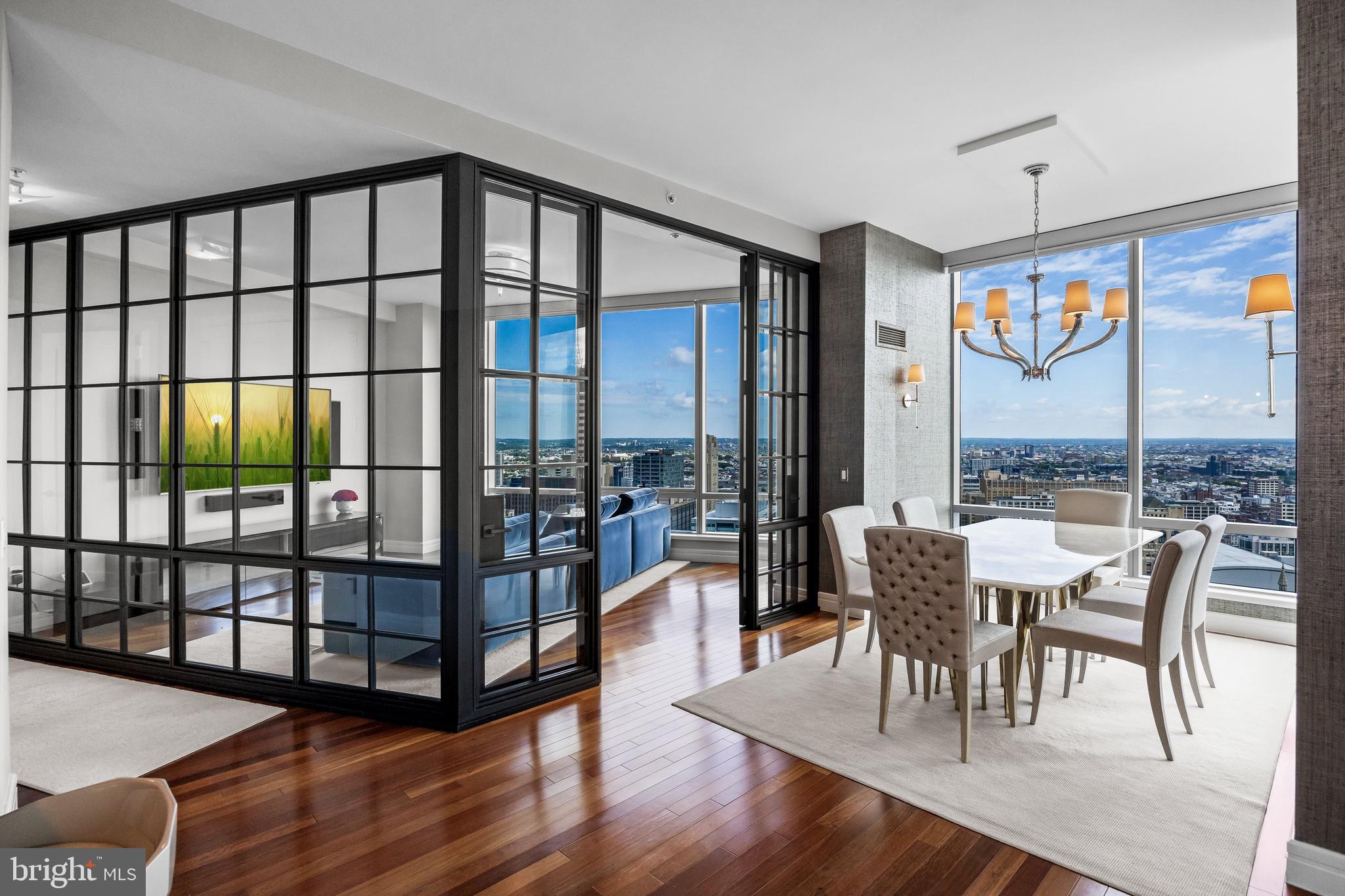 PENN SQUARE - Residential