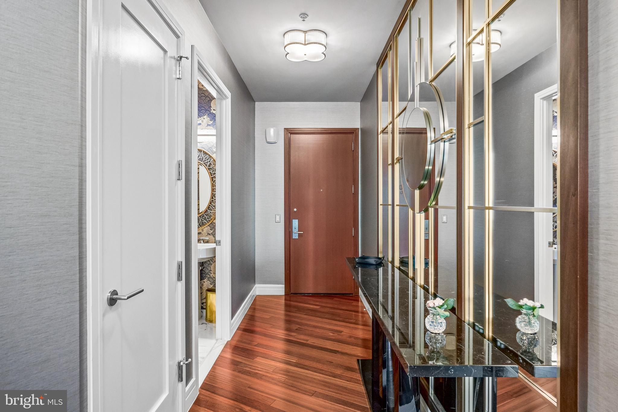 PENN SQUARE - Residential