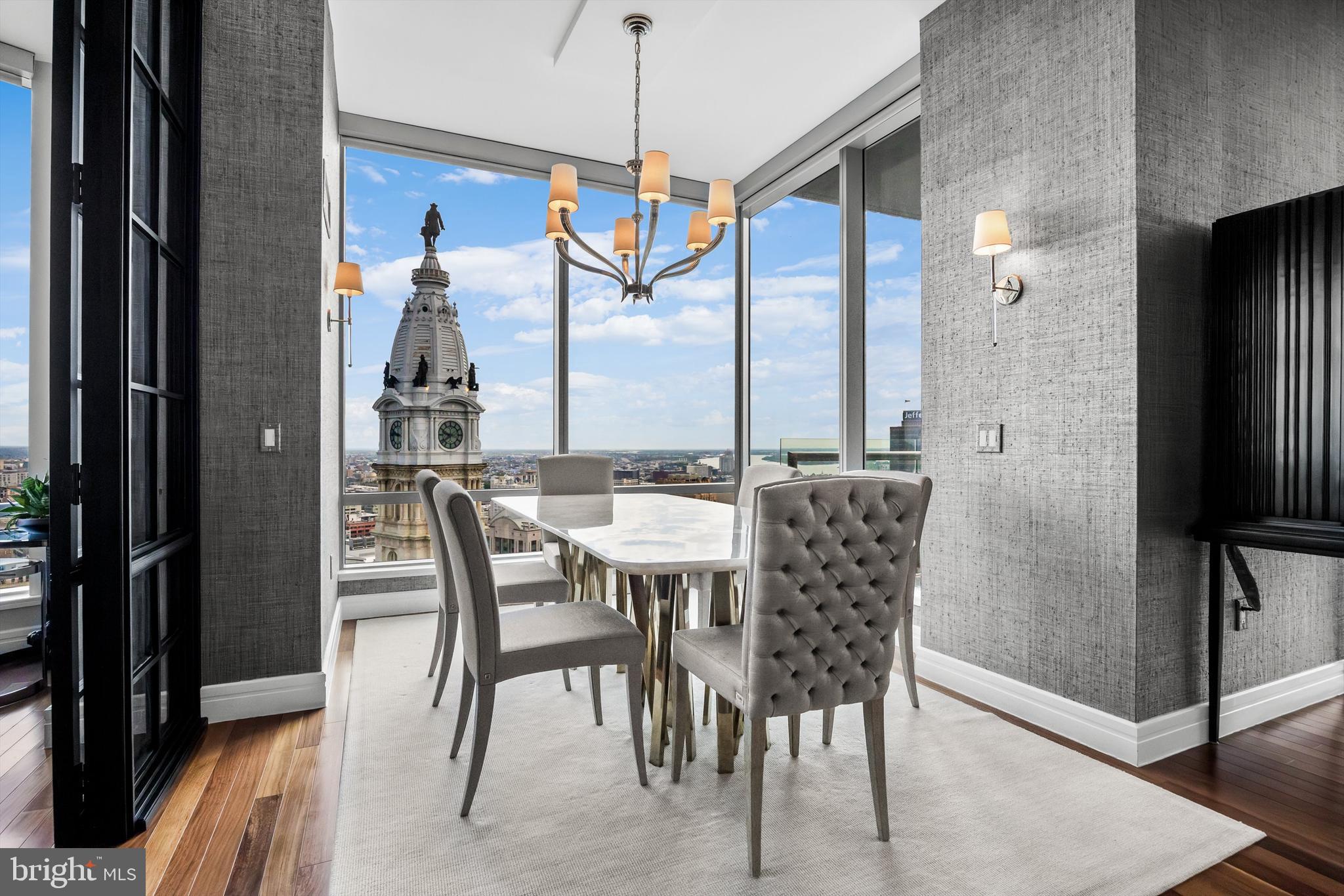 PENN SQUARE - Residential