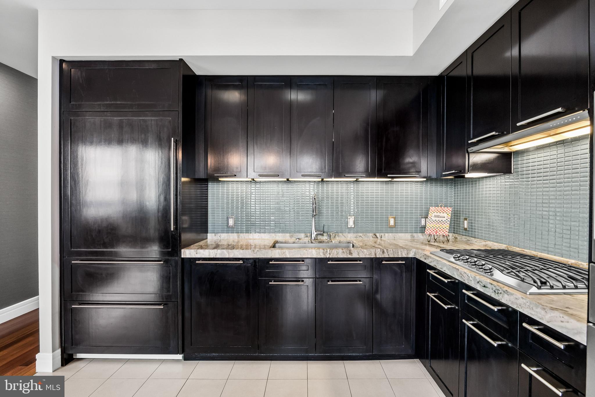 PENN SQUARE - Residential