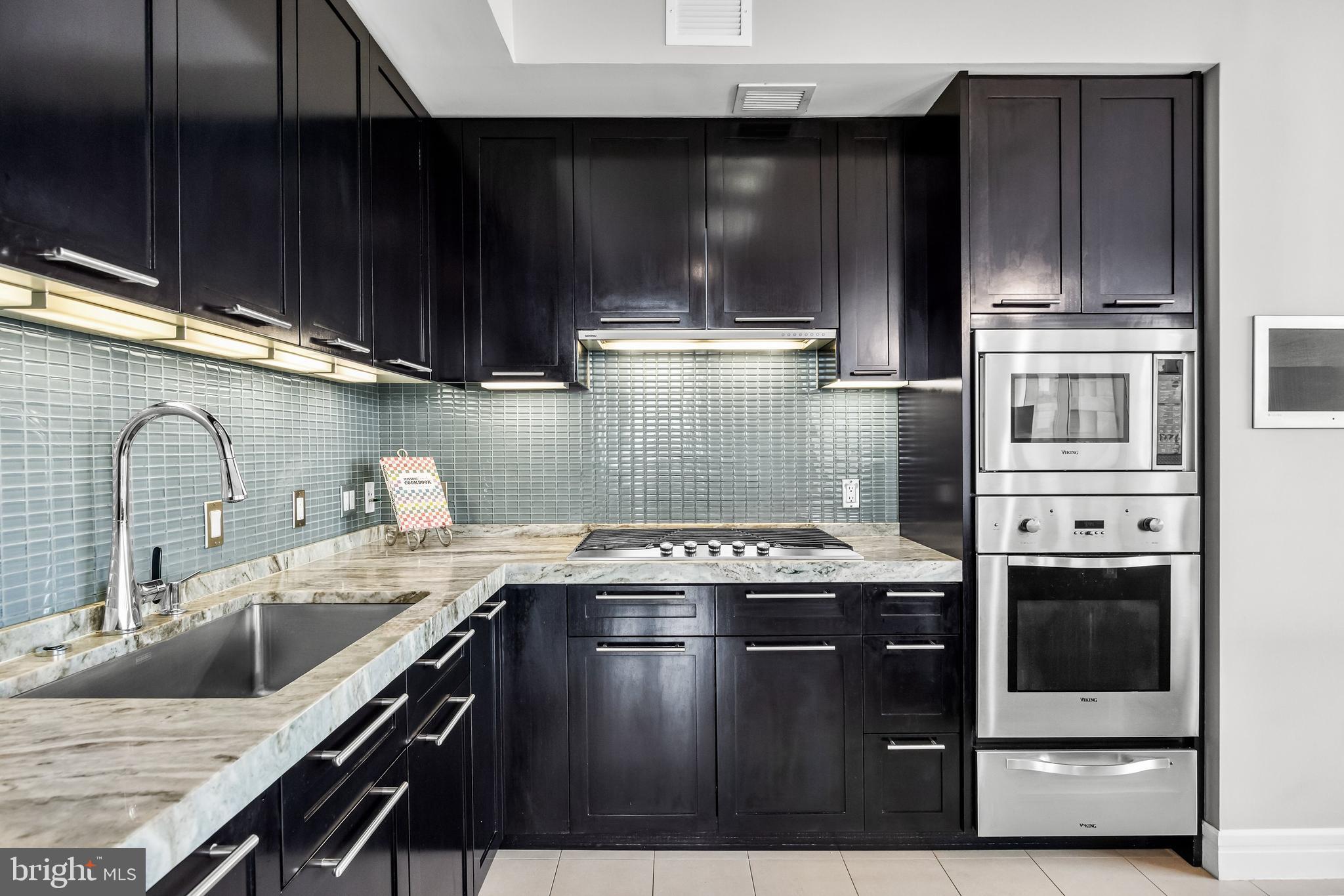 PENN SQUARE - Residential