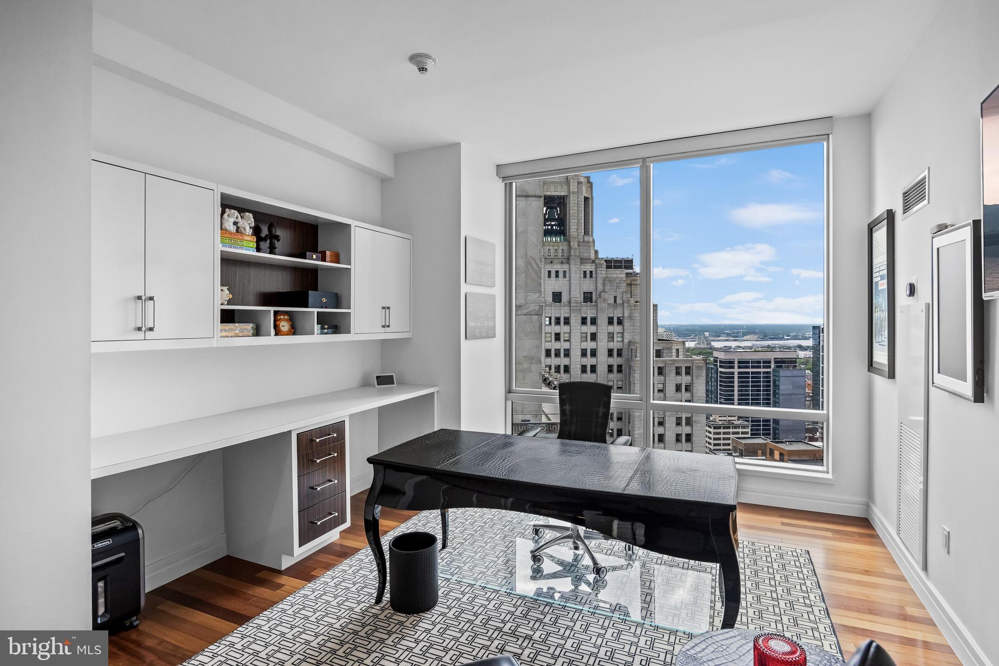 PENN SQUARE - Residential