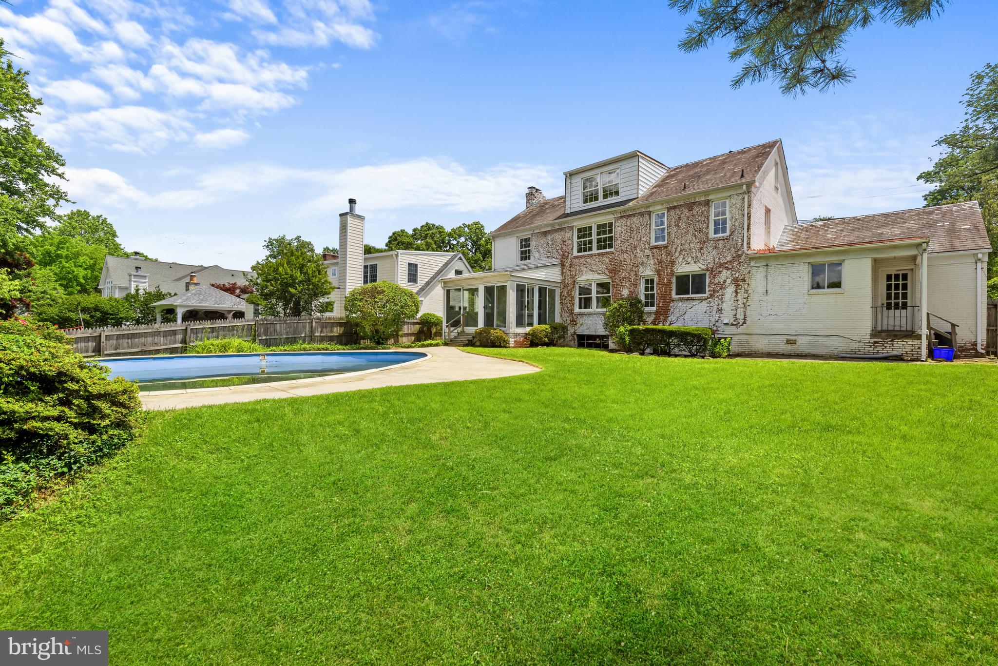 THE HAMLET - Residential