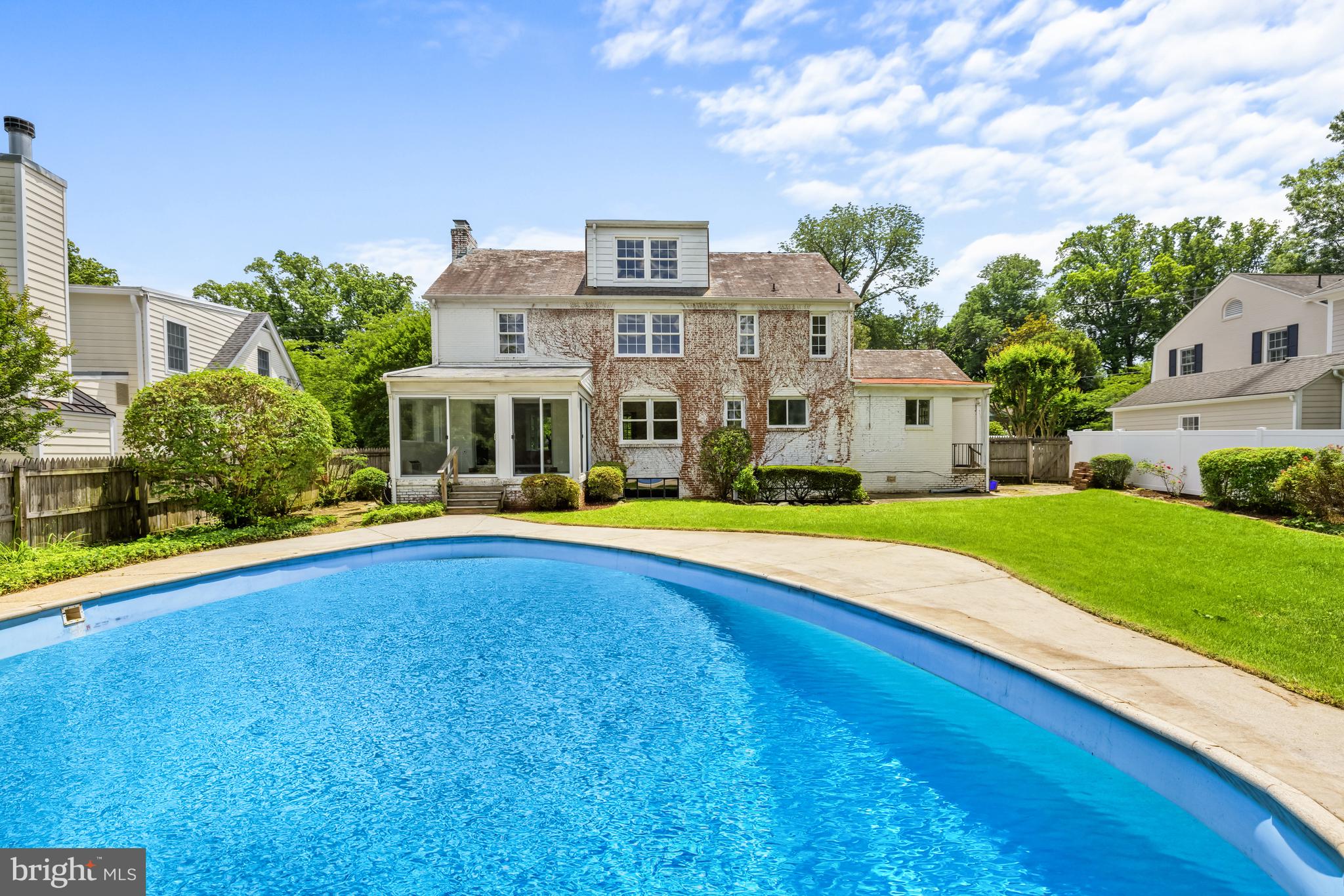 THE HAMLET - Residential