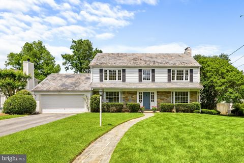 Photo of 3601 Dunlop Street, Chevy Chase, MD 20815 (MLS # MDMC2134176)