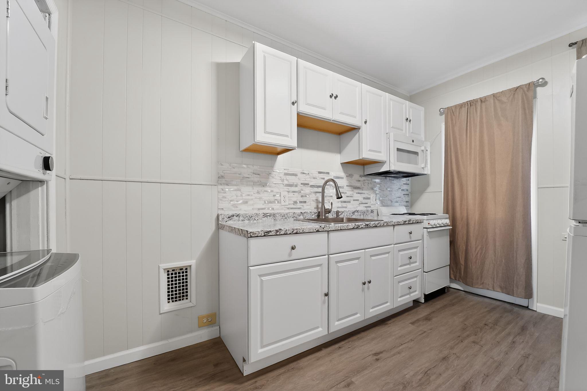 BELAIR-EDISON - Residential Lease