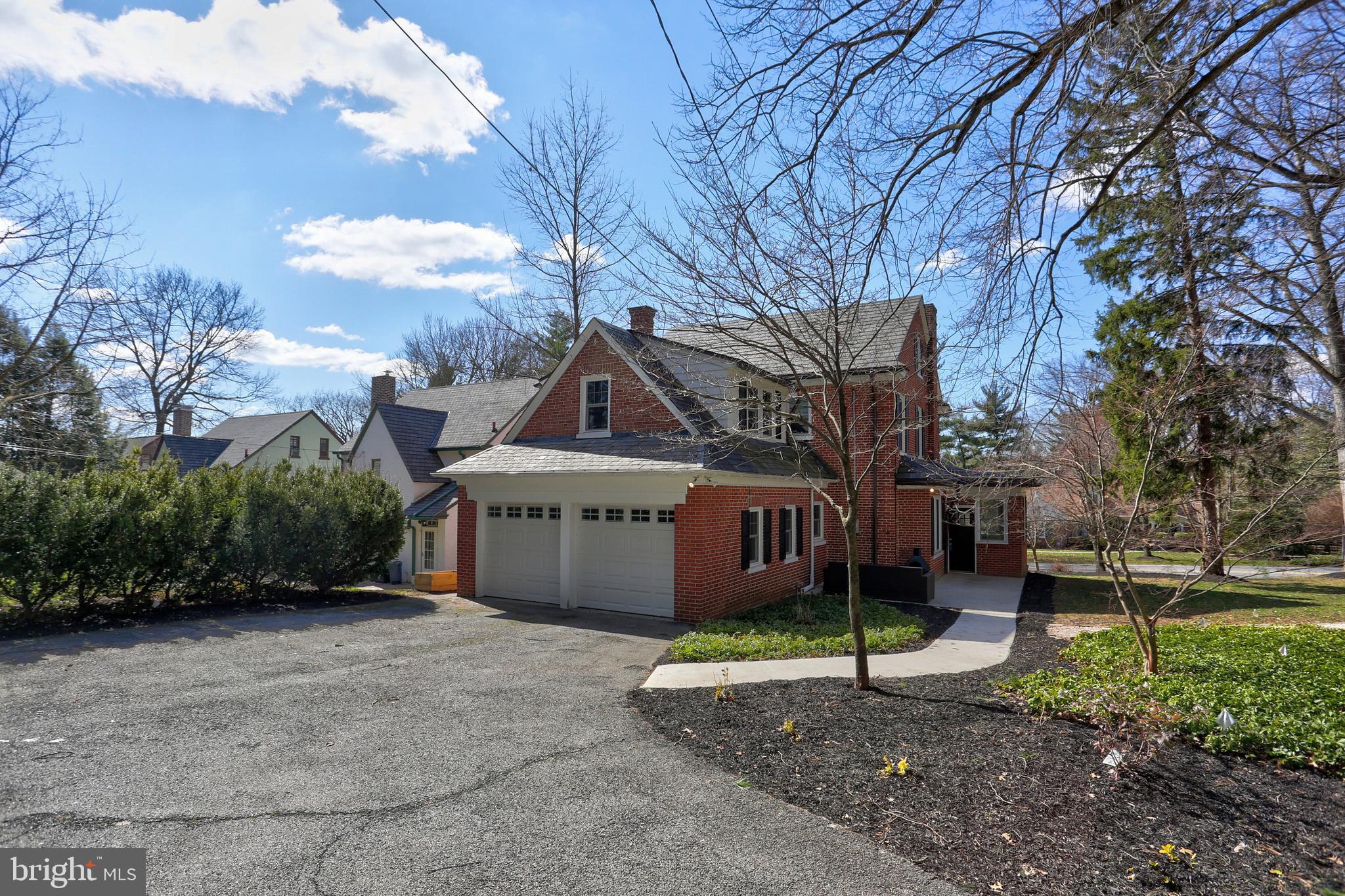 SCHOOL LANE HILLS - Residential