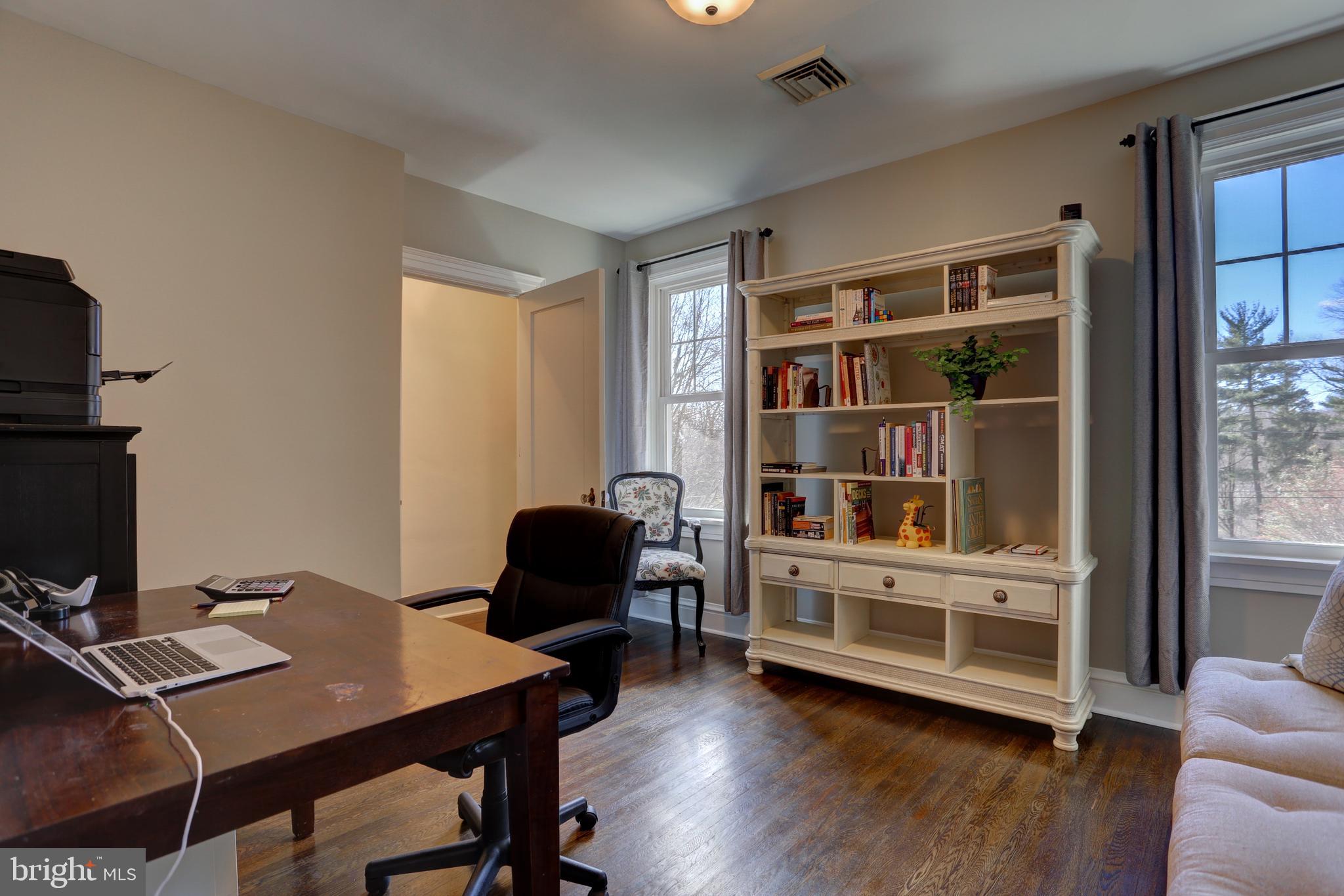 SCHOOL LANE HILLS - Residential