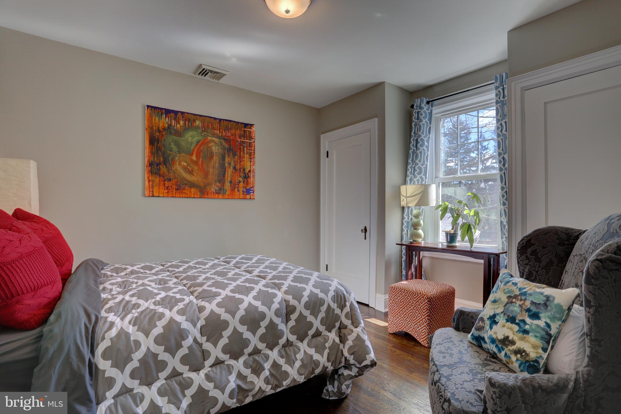 SCHOOL LANE HILLS - Residential