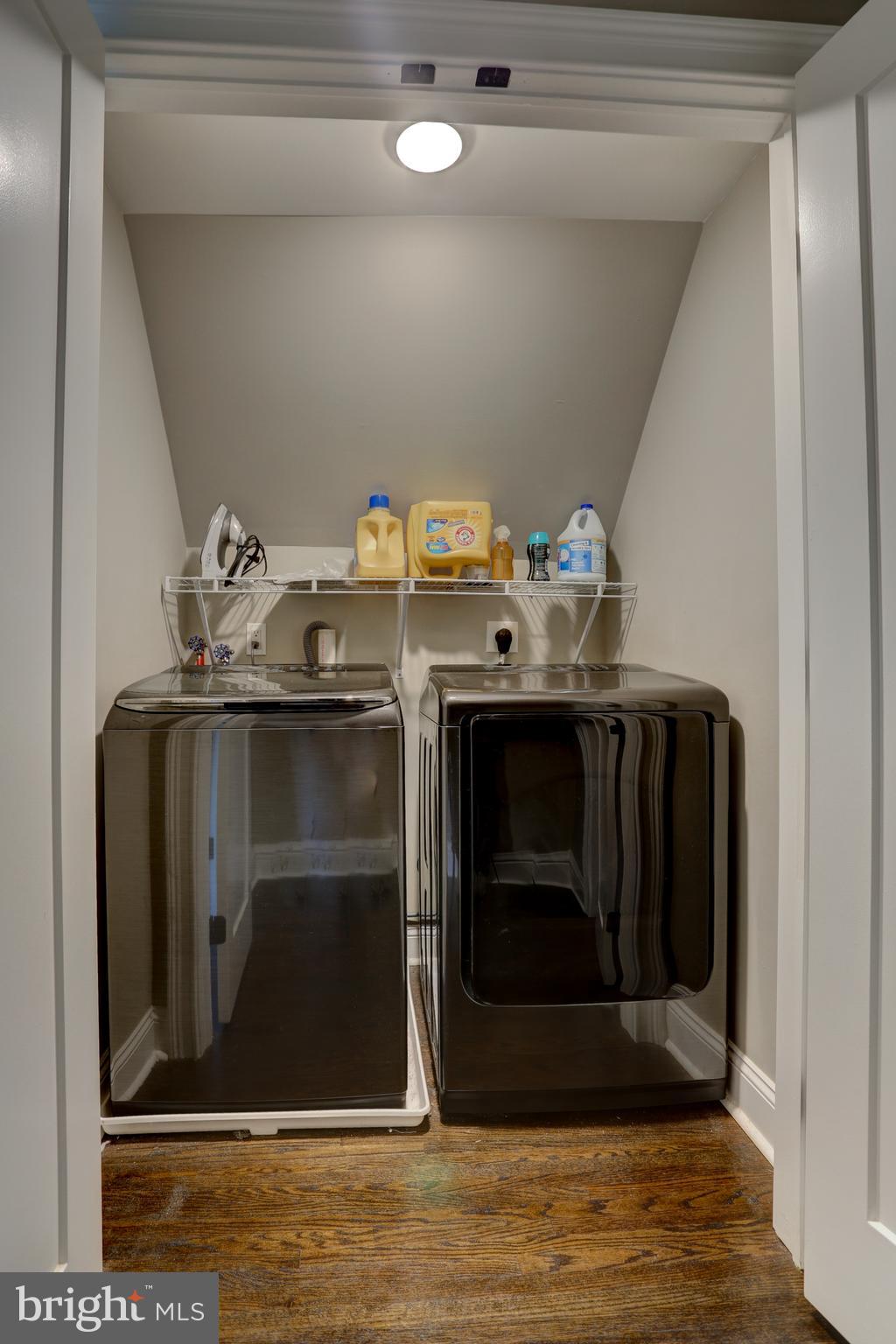 SCHOOL LANE HILLS - Residential