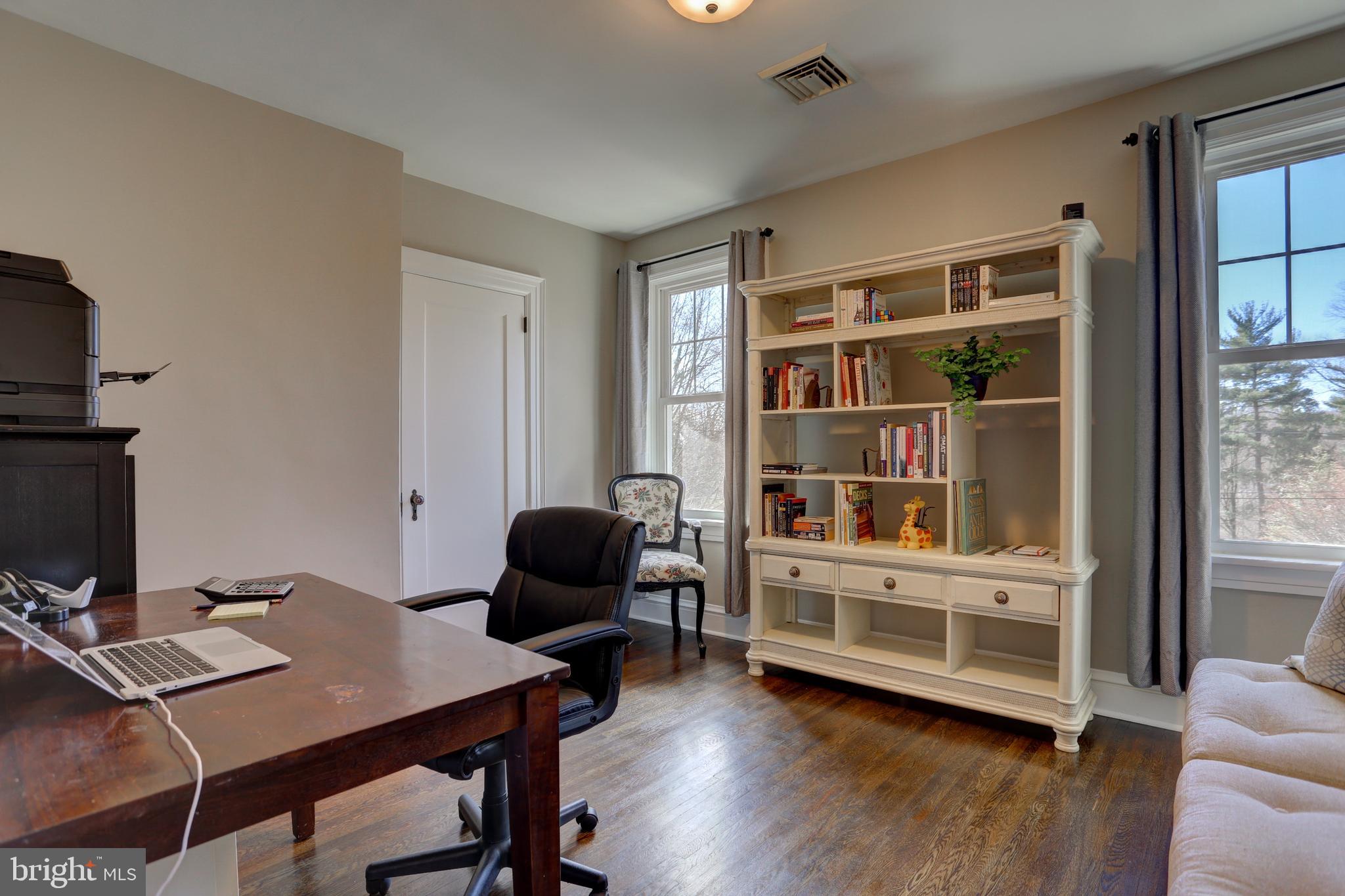 SCHOOL LANE HILLS - Residential