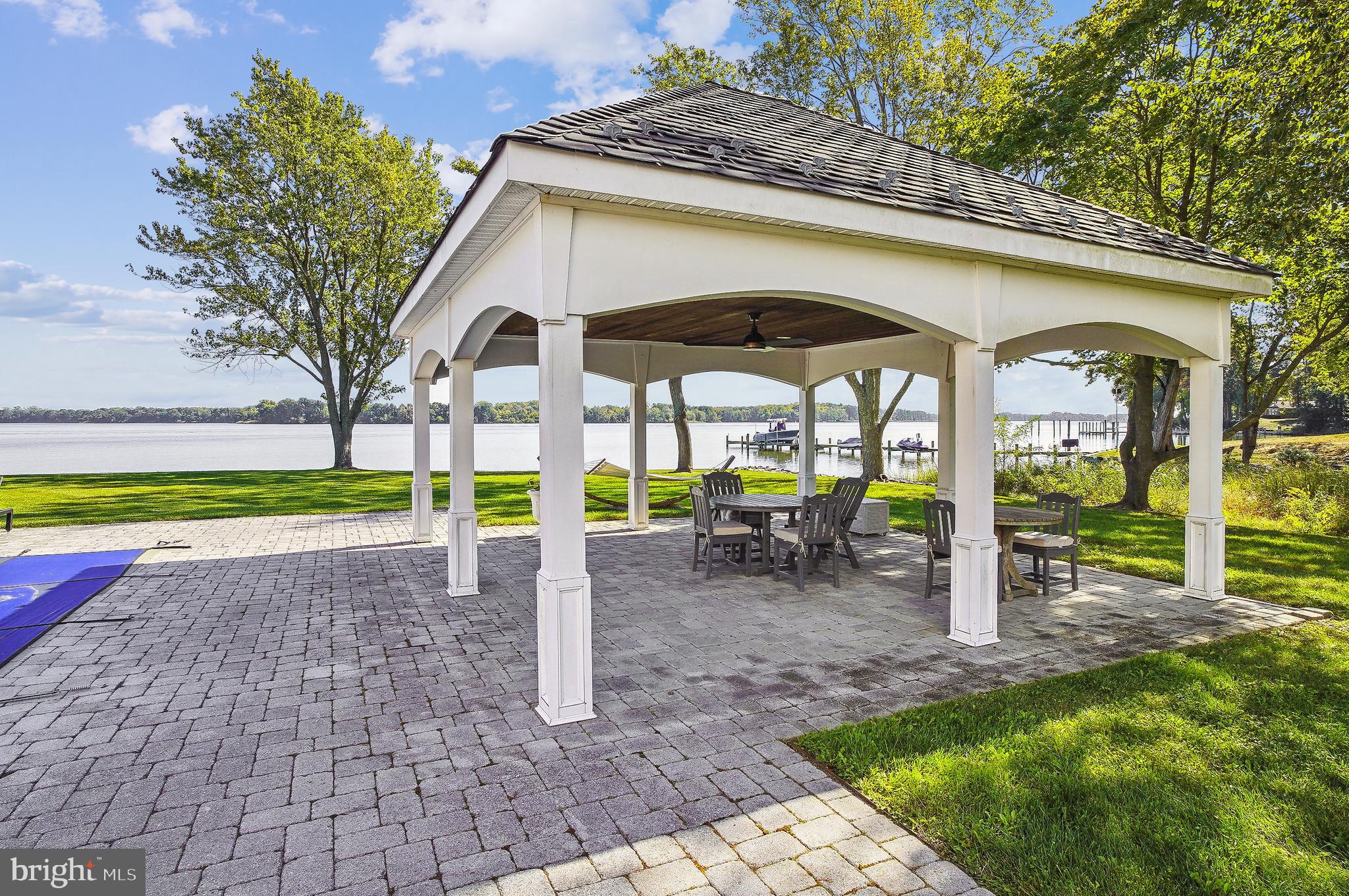 QUEEN ANNE'S ON THE WYE - Residential