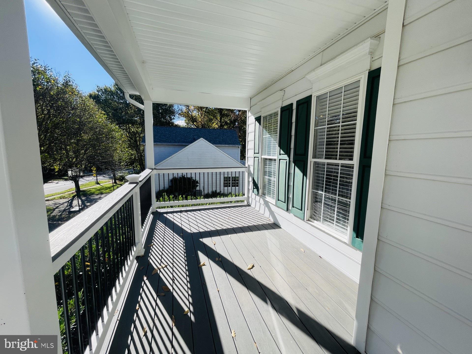 6404 SUMMER SUNRISE DRIVE