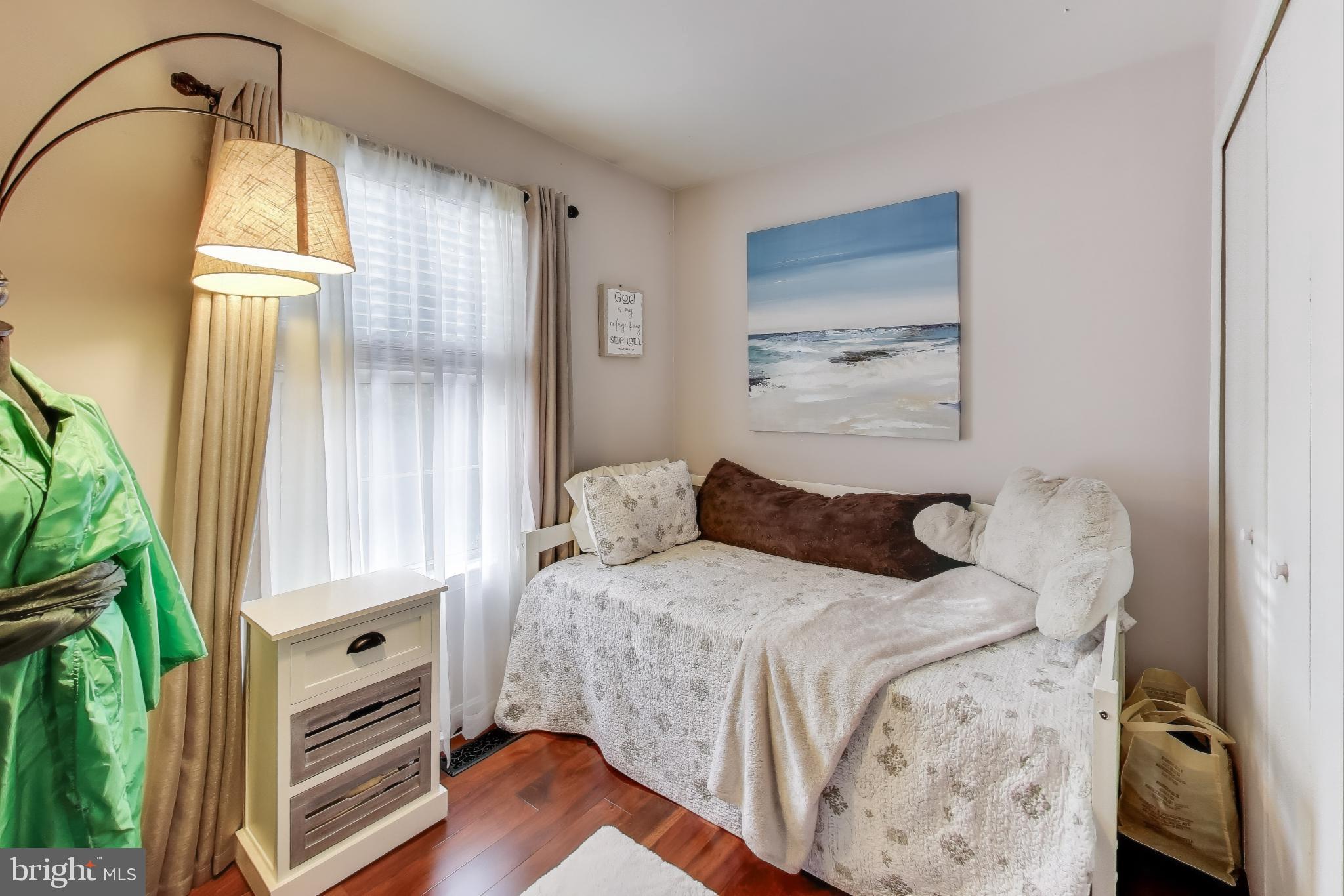 FORESTVILLE PARK - Residential