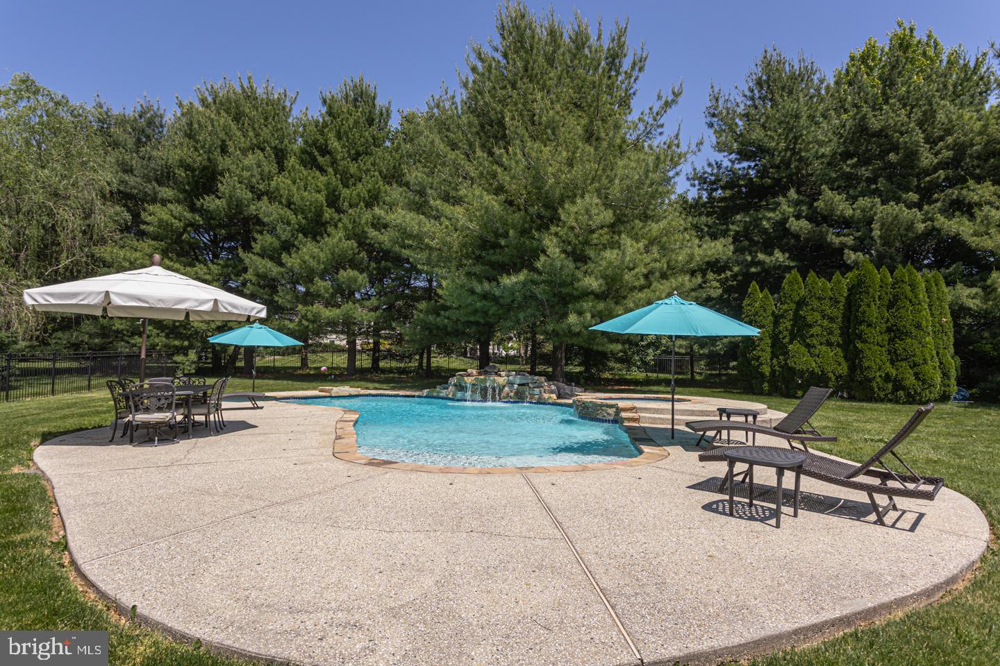 LONGMEADOW - Residential