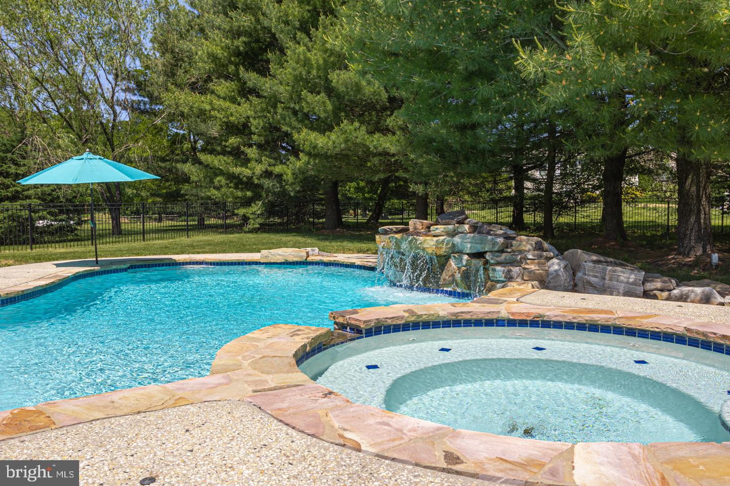 LONGMEADOW - Residential