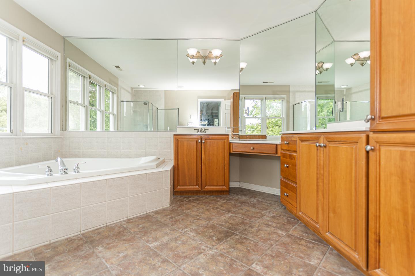 LONGMEADOW - Residential