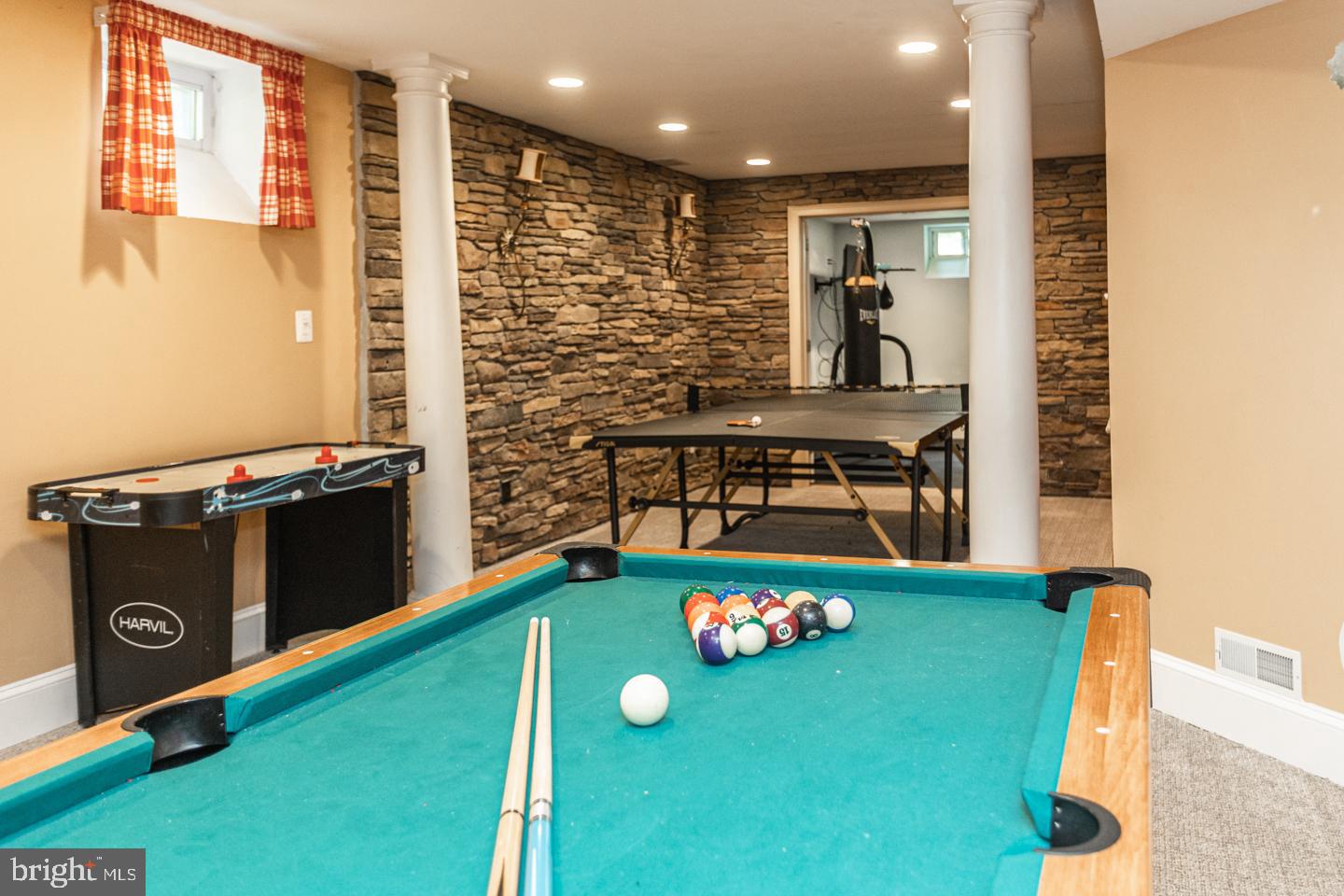 LONGMEADOW - Residential